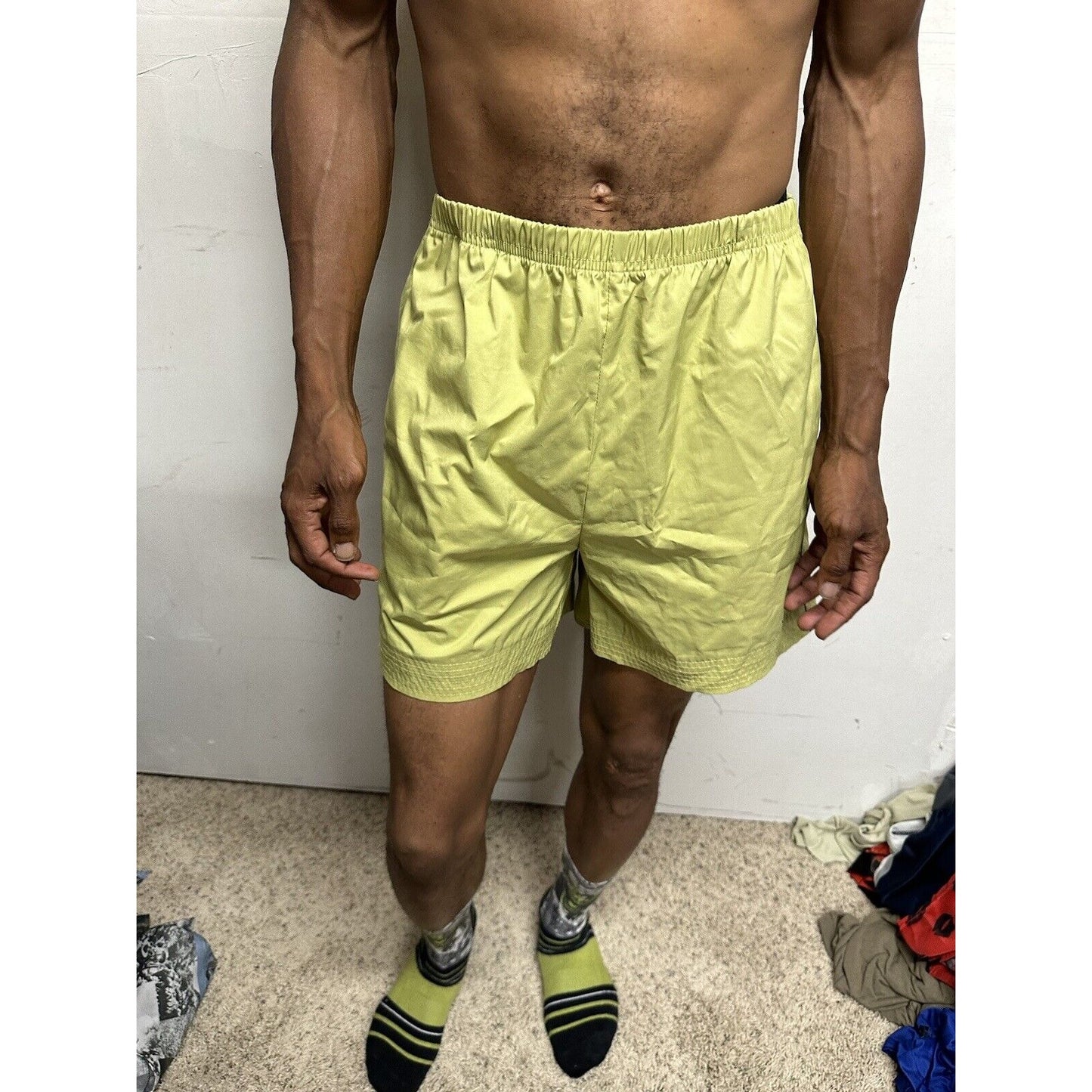 Men’s Large Yellow Reebok Shorts With Pockets