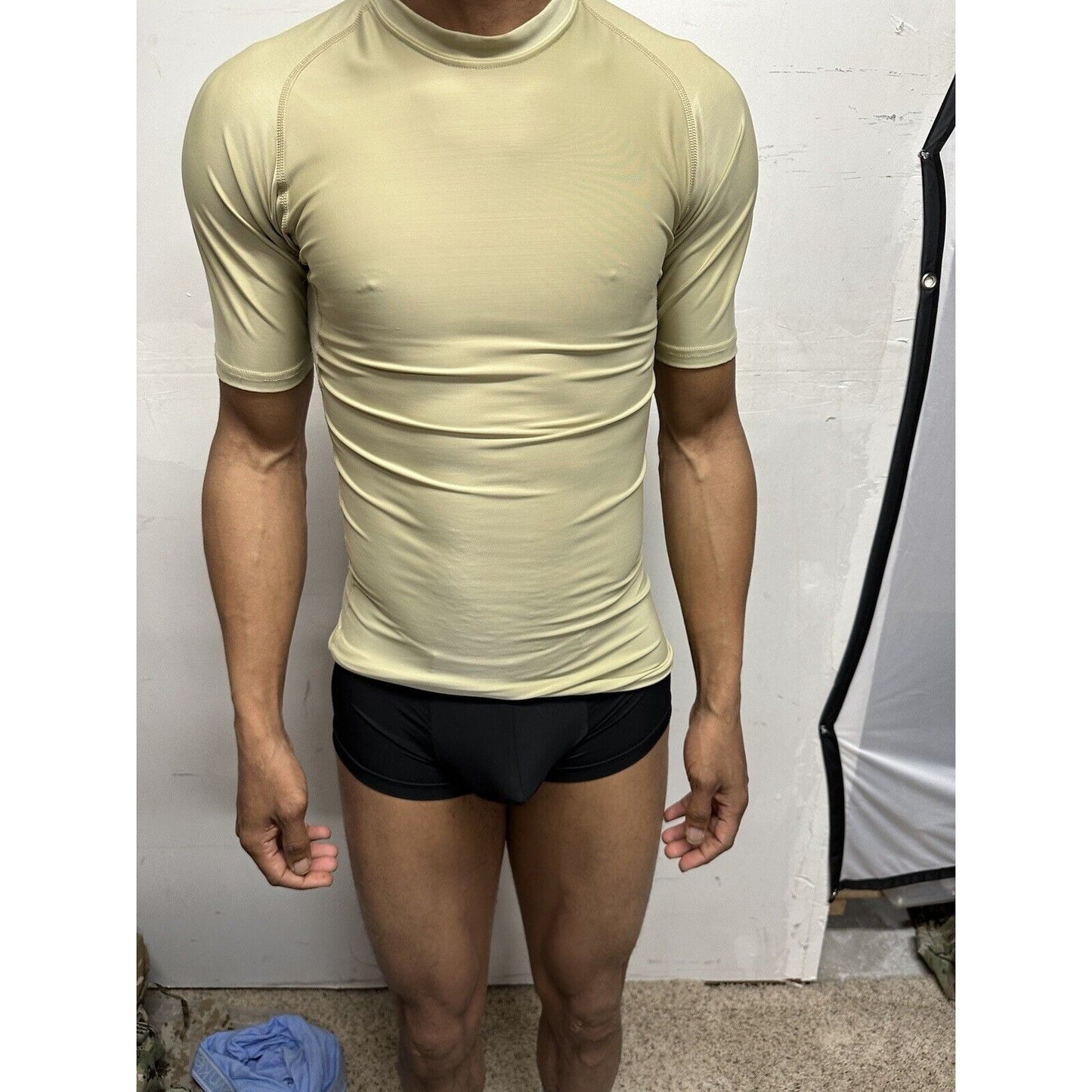 Men’s Military Tan 5.11 Tactical Series Medium 20% Spandex muscle shirt