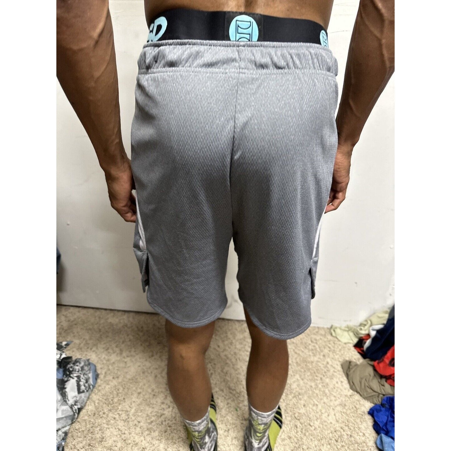 Men’s Nike Small Gray With Pockets Athletic Shorts Dri Fit