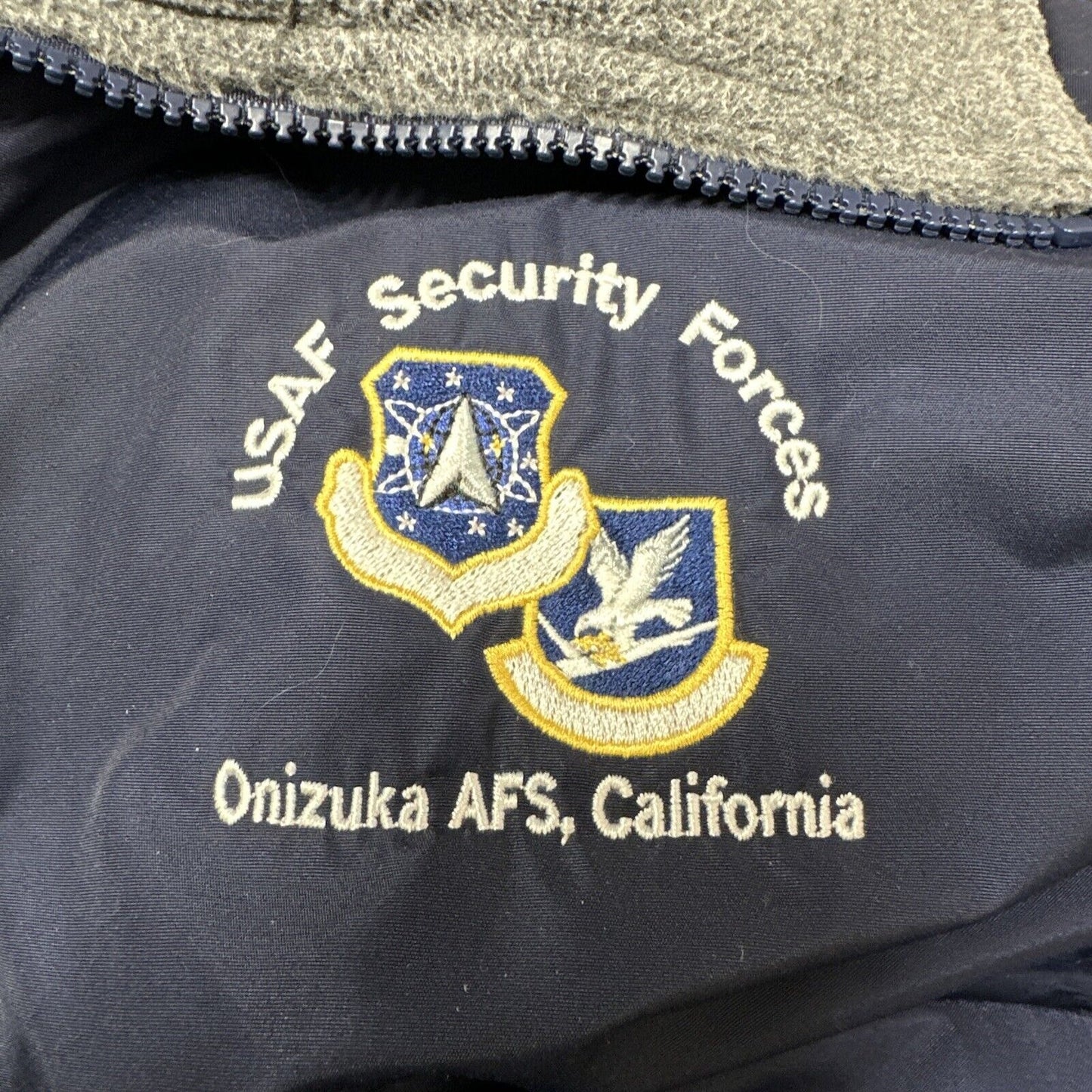 Men’s Galls Large nylon jacket Air Force security forces onizuka afs, California