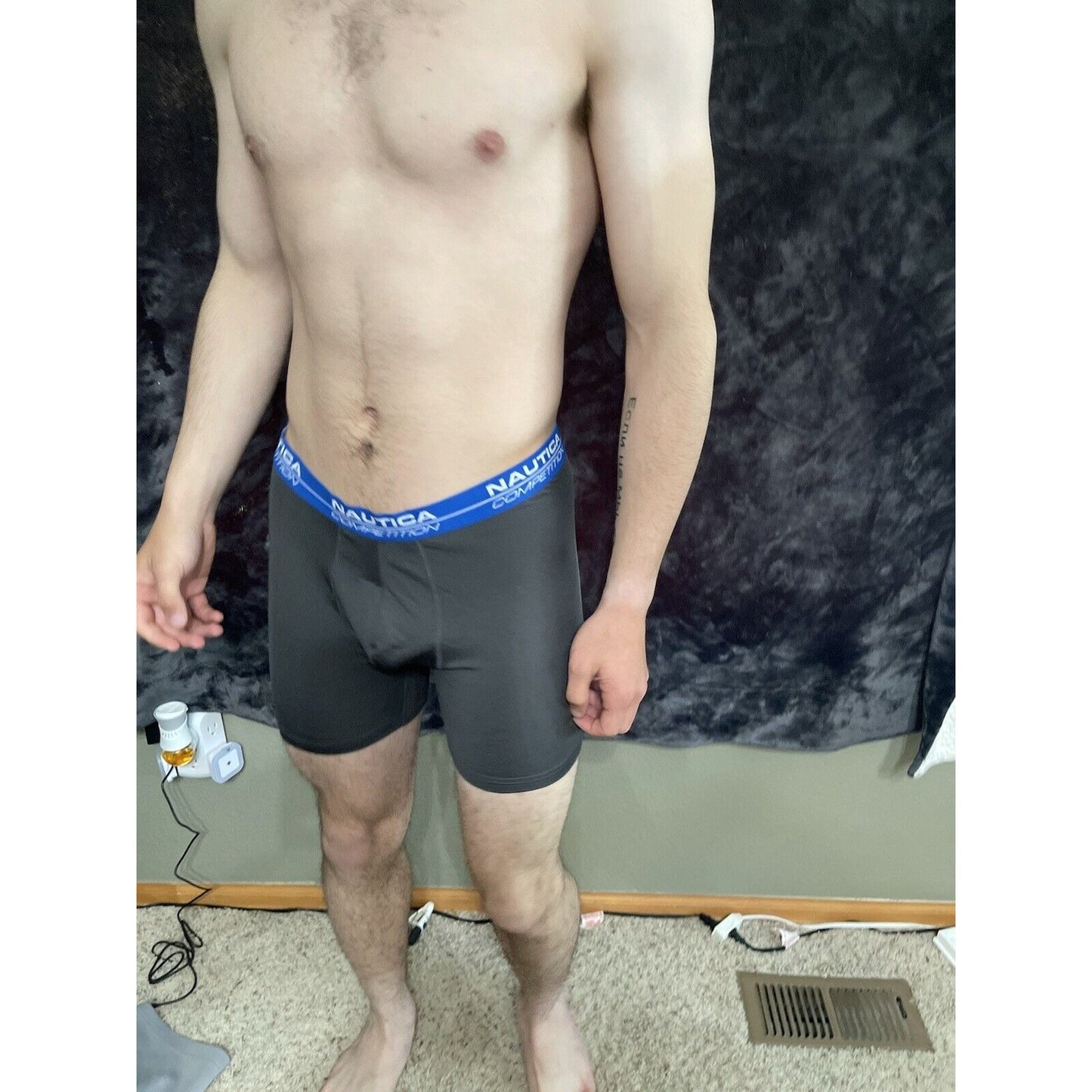 Men’s Large Dark Gray Nautica 7% Spandex Compression Shorts New