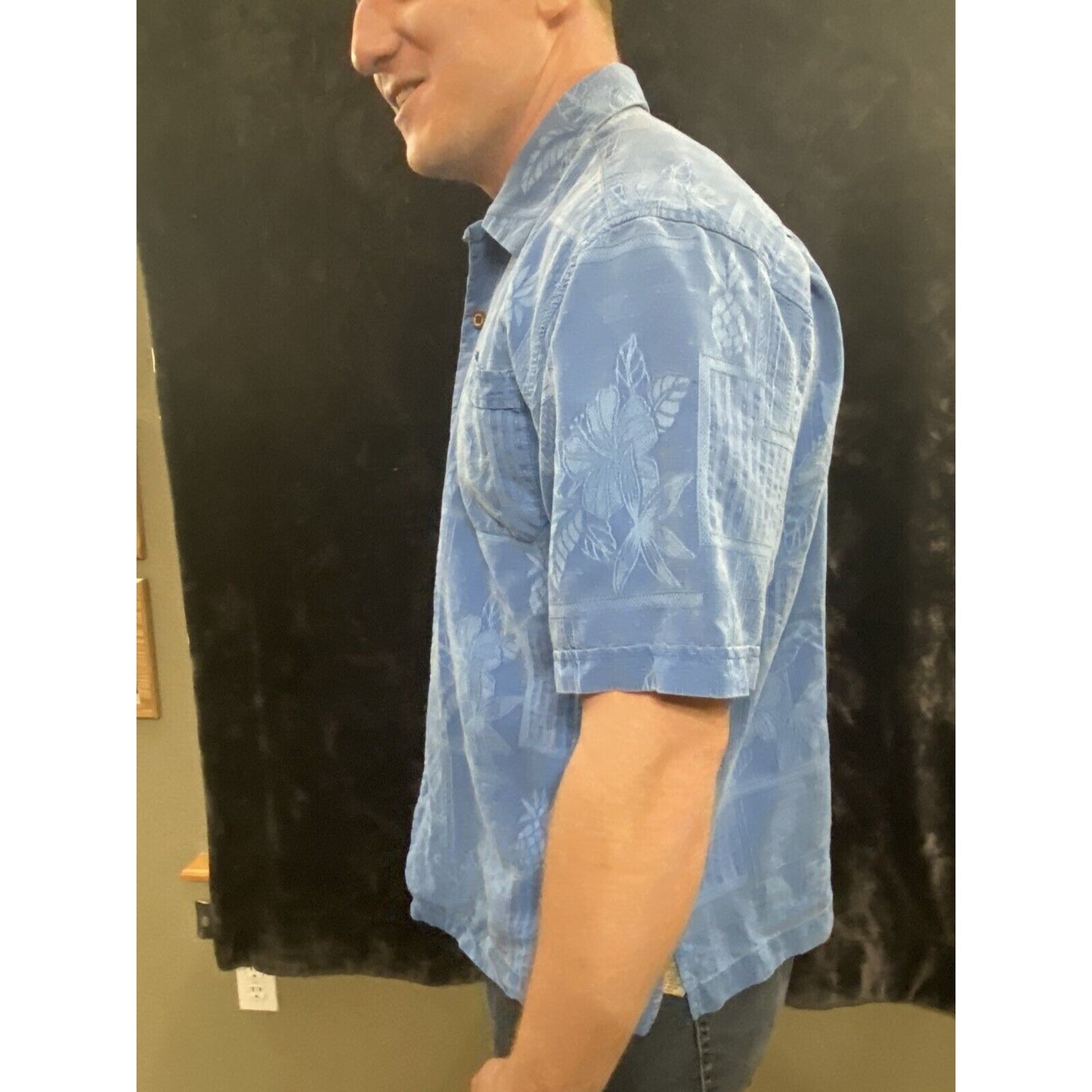 Jamaican Jaxx Silk Island Shirt Mens Size L Button-down Blue Pineapple Print