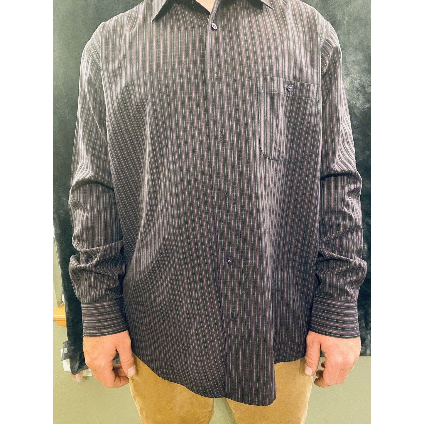 R&R CASUALS Men’s XL Purple and Black Striped Button-down Long Sleeves