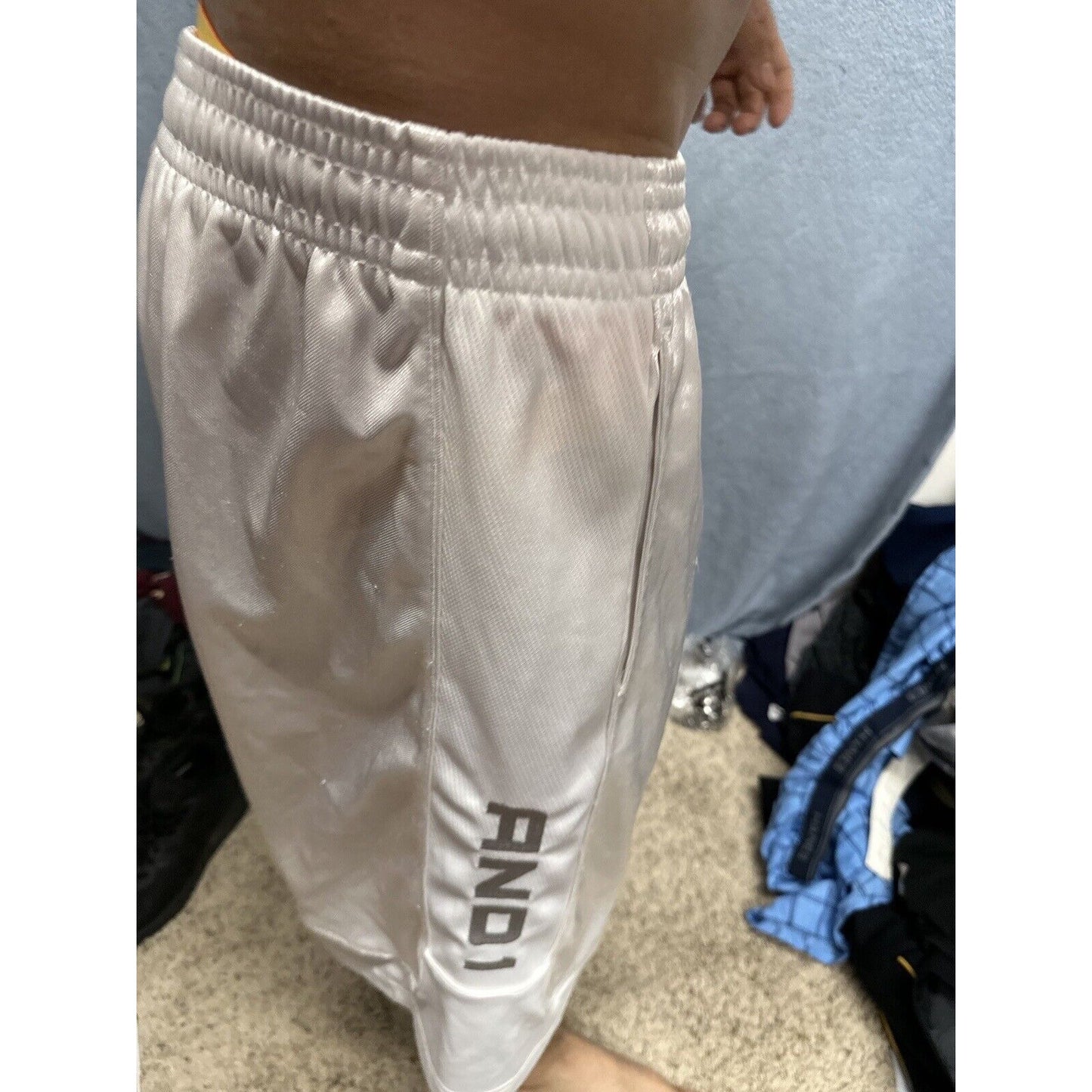 Men’s White AND1 Medium Athletic Shorts With Pockets
