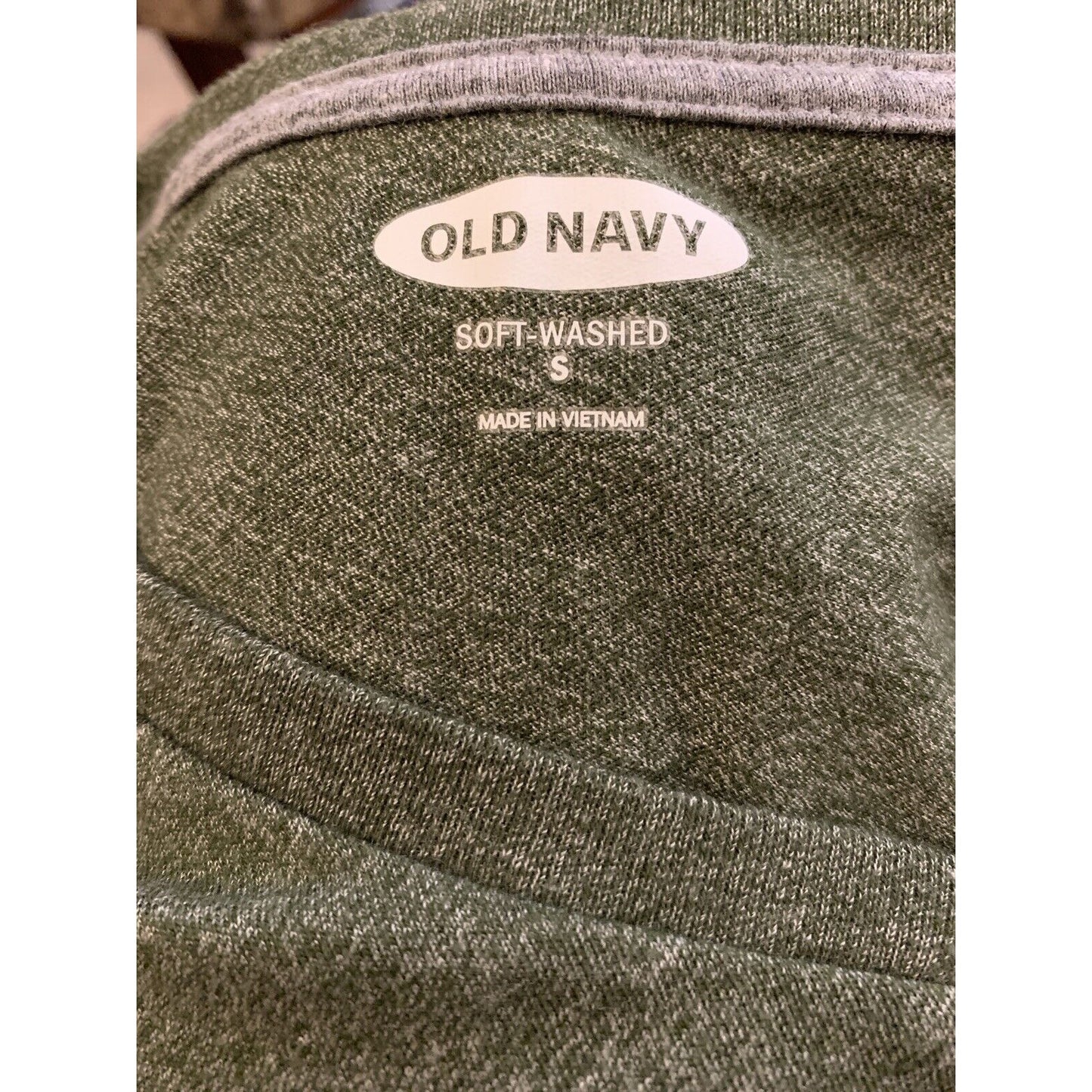 Old Navy Men's Size Small Green Soft-Washed Slub-Knit V-Neck Tee