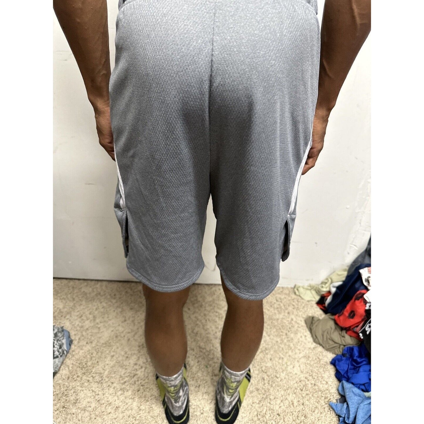 Men’s Nike Small Gray With Pockets Athletic Shorts Dri Fit