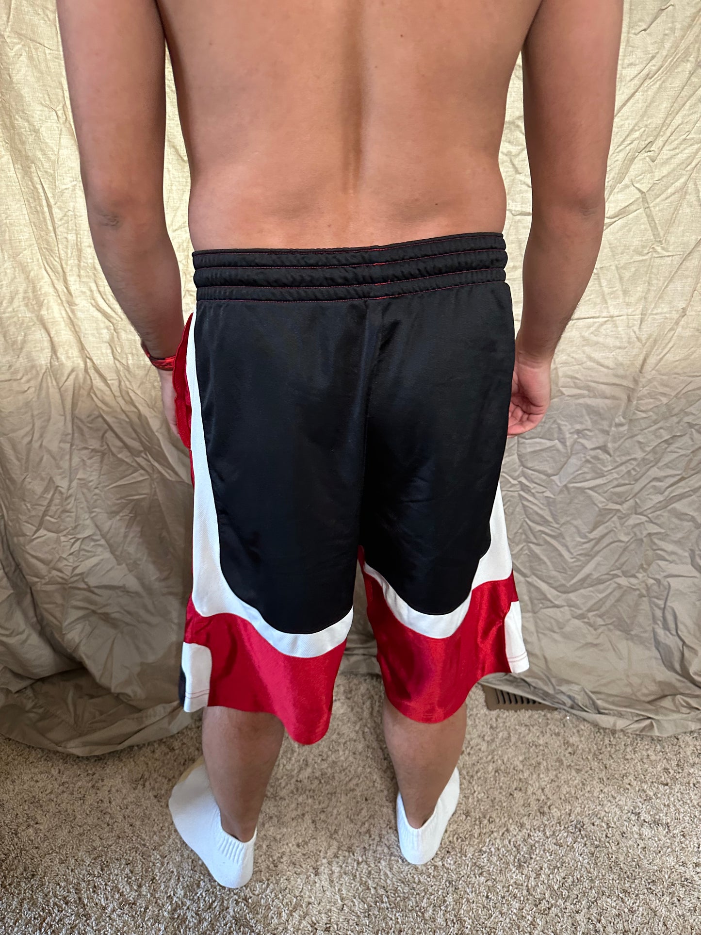 Men’s air Jordan red black white athletic shorts with pockets size medium