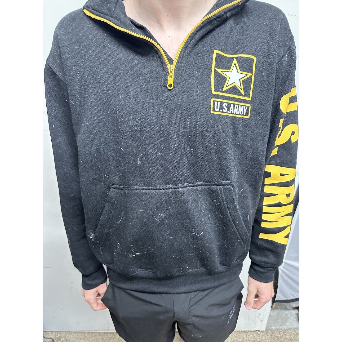 Men’s Black Medium Us Army 1/4 Zip Poly Cotton Pullover Sweater