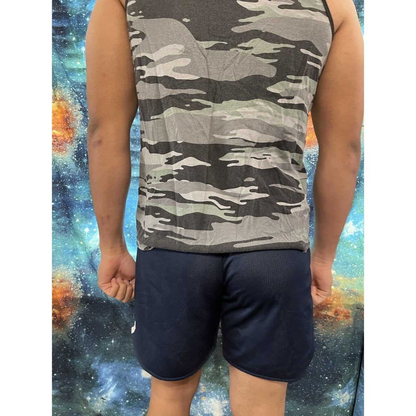 Men’s 21 Men medium camo muscle shirt