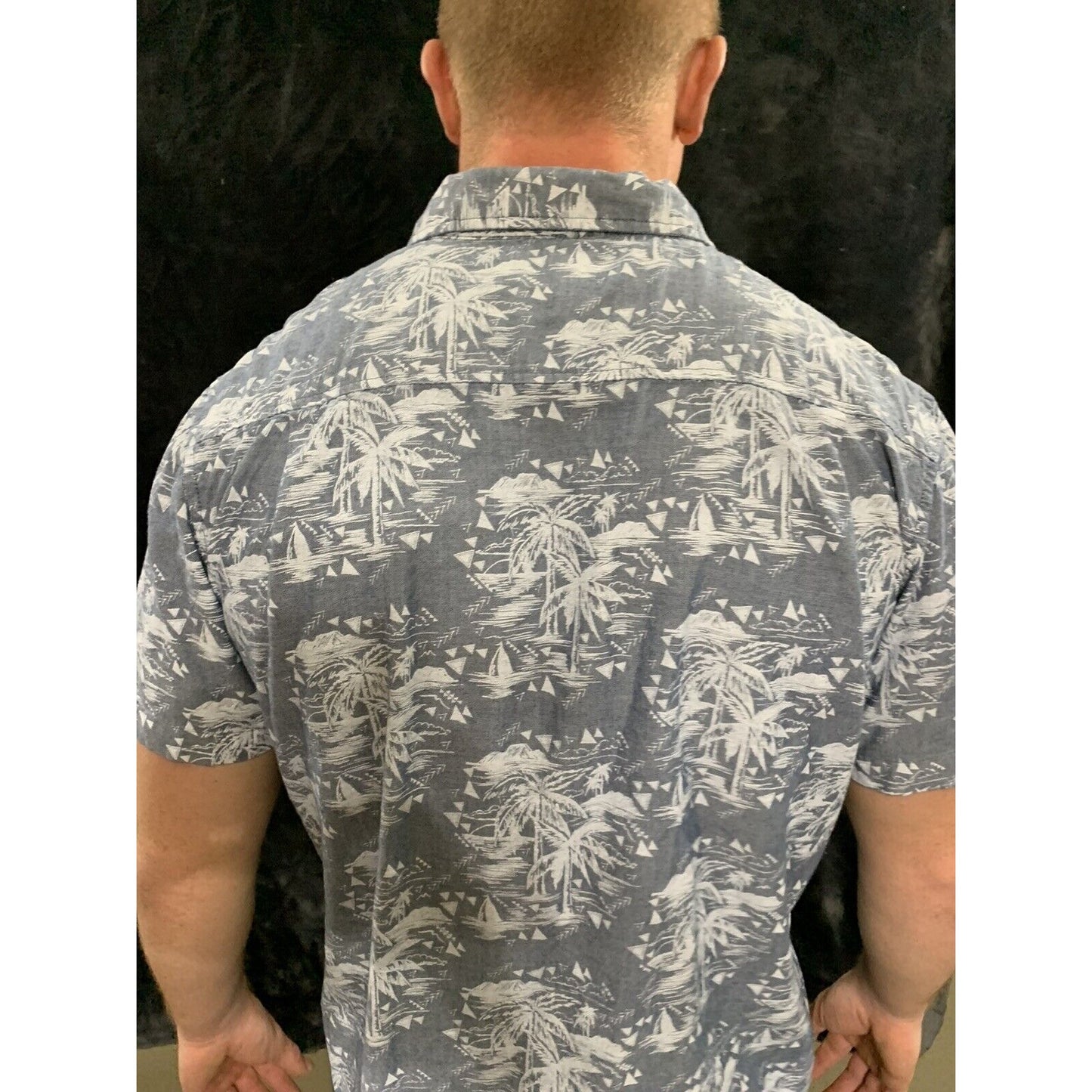 Retrofit Brand Button-up Shirt, Blue Sz Medium - Tropical / Hawaiian Pattern