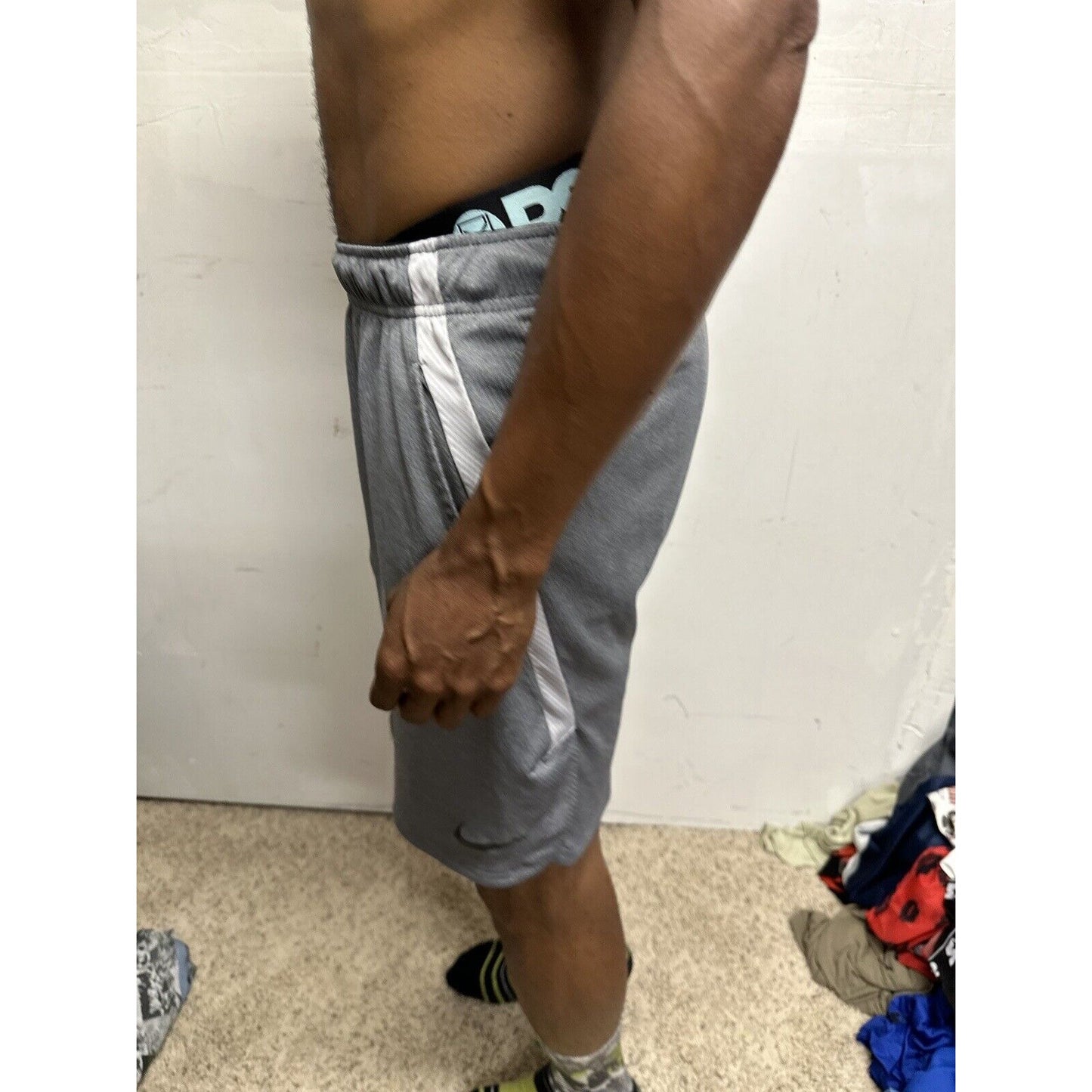 Men’s Nike Small Gray With Pockets Athletic Shorts Dri Fit