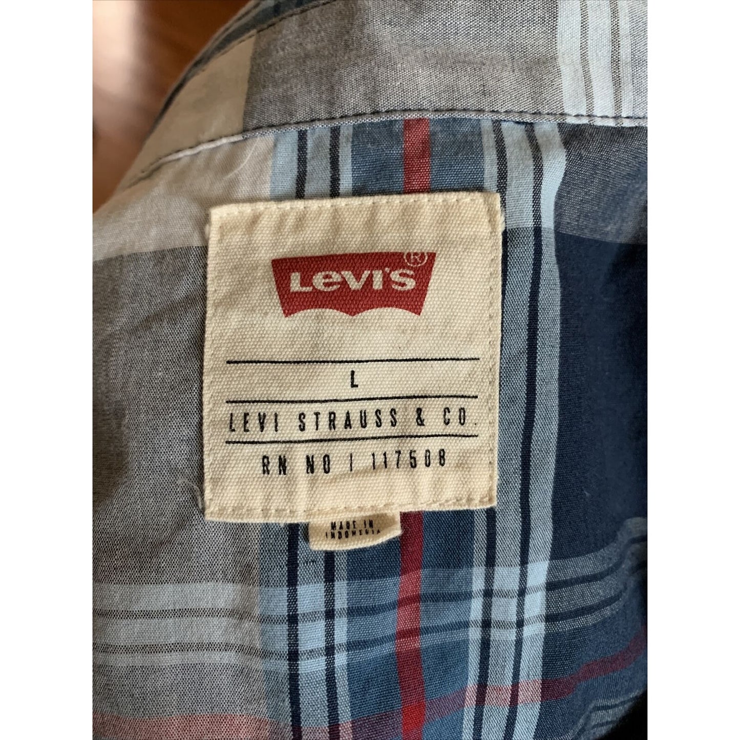 Levis Plaid Button Up Shirt