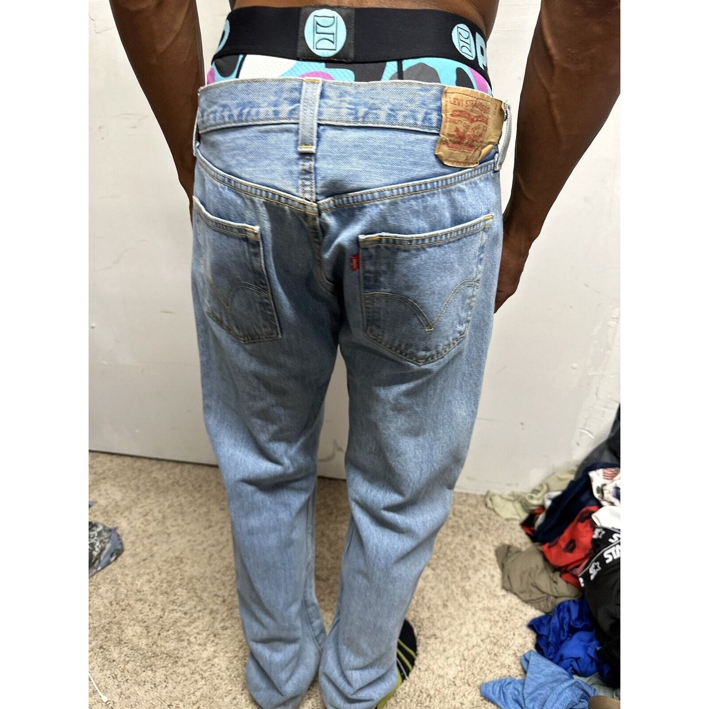 Men’s Blue 501 Levi’s Button Fly Jeans 34 X 32