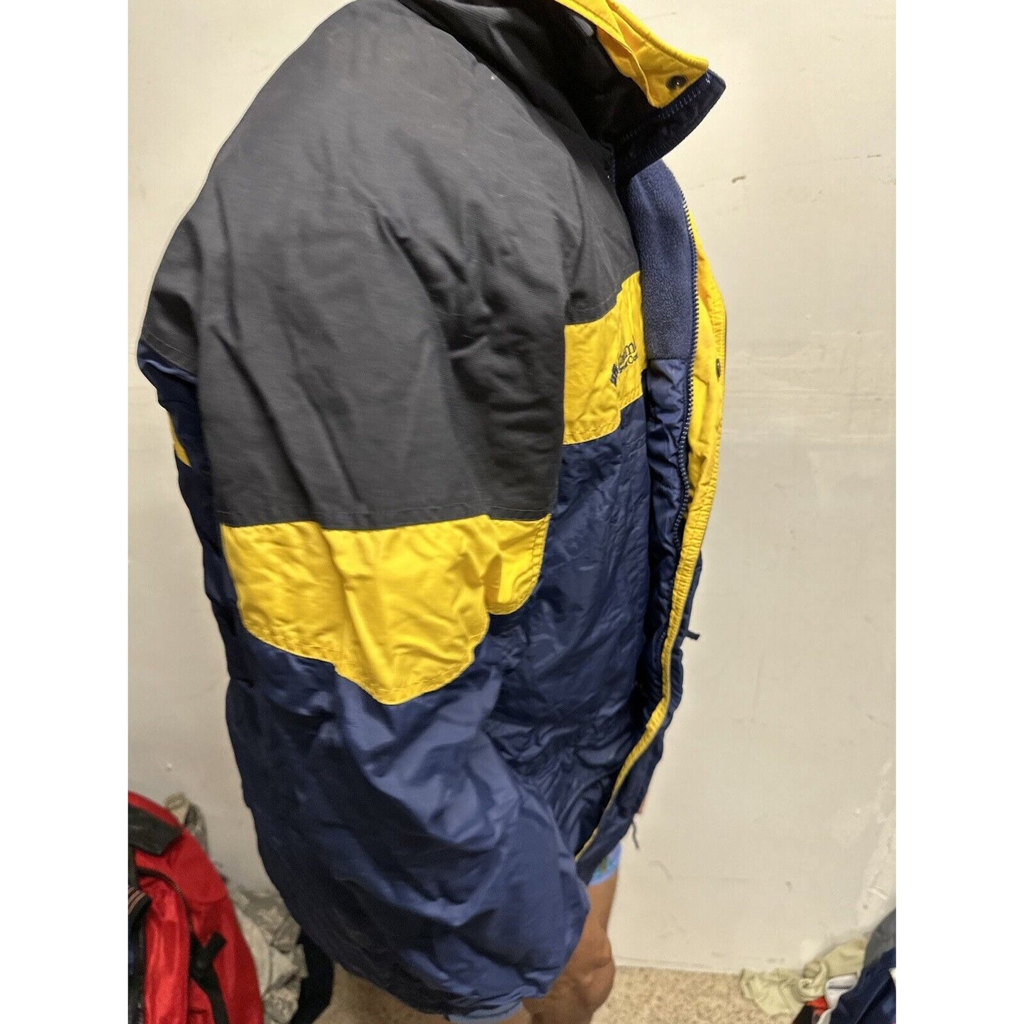 Men’s Large Columbia Sportwear Snow Jacket Black Navy Blue Full Zip