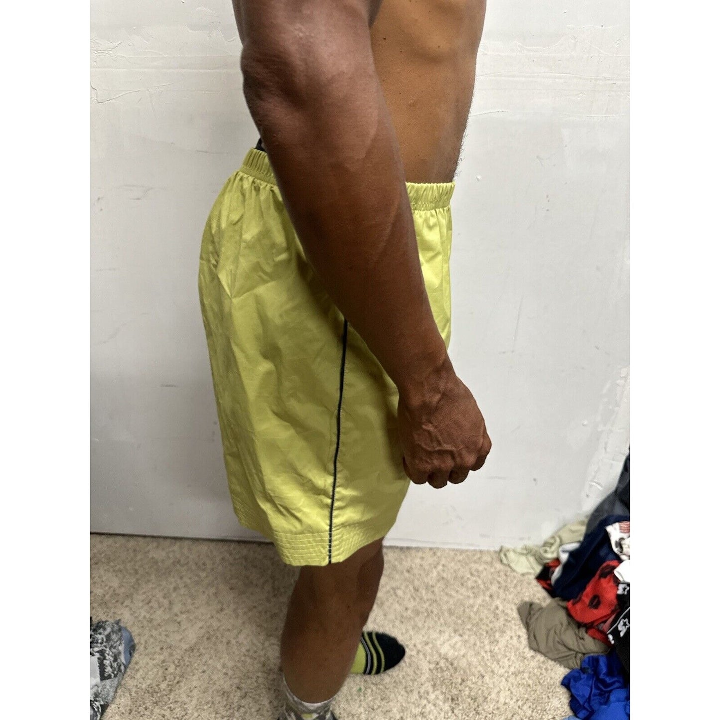 Men’s Large Yellow Reebok Shorts With Pockets