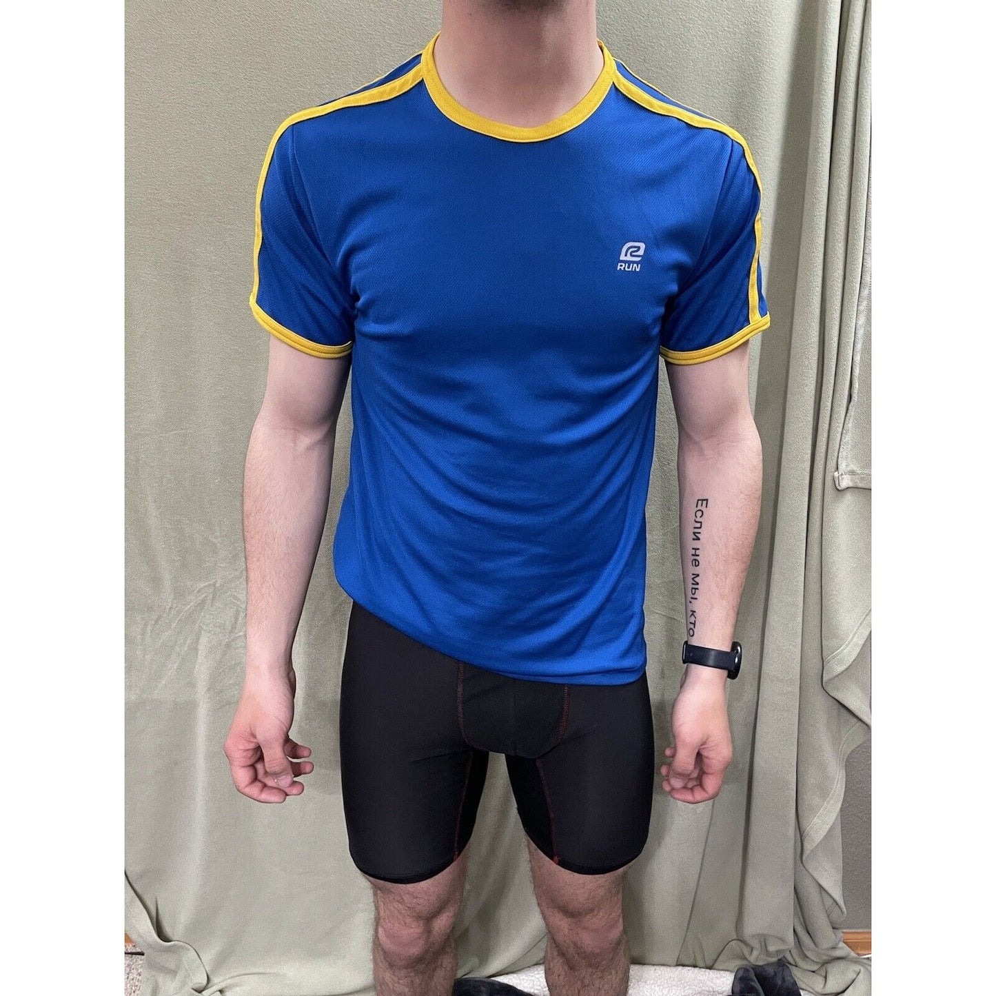 Men’s Roadrunner Sports Small Royal Blue Athletic Shirt