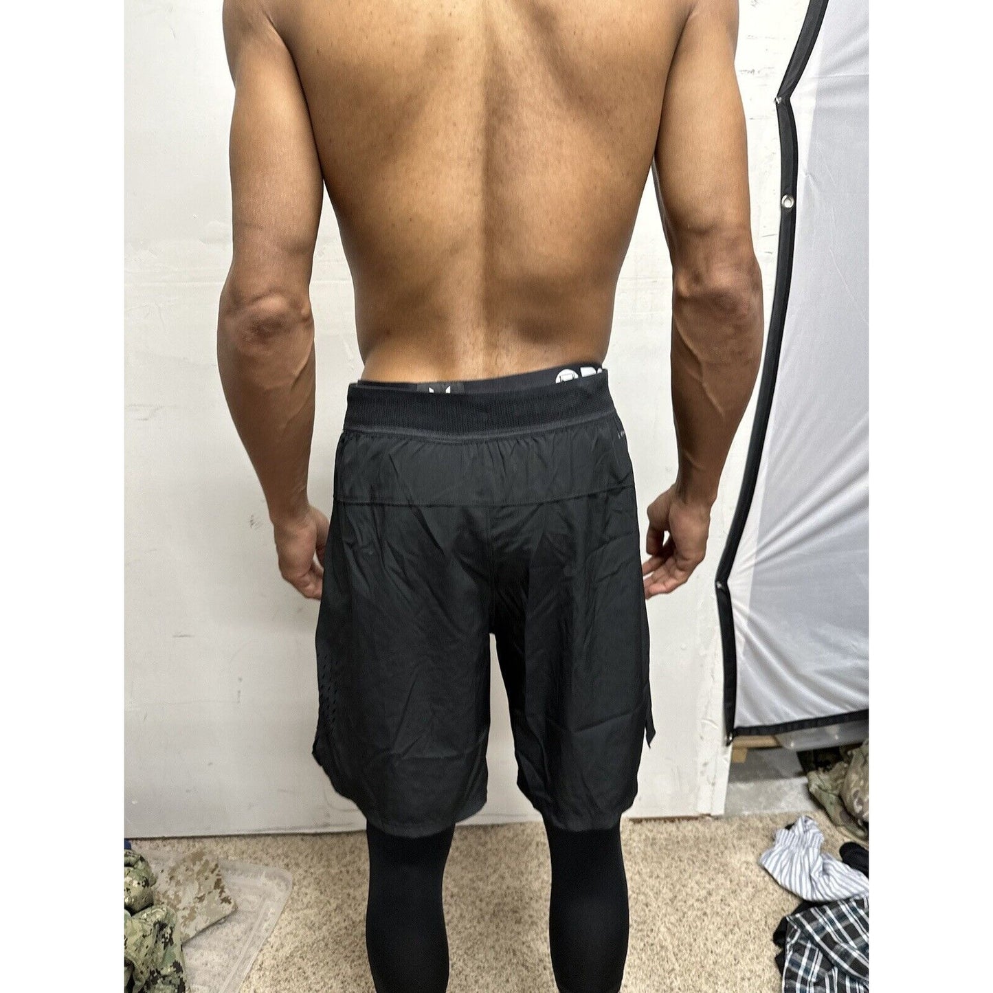 Men’s Russell Medium Training Fit Intellifresh Athletic Pants w/leggings