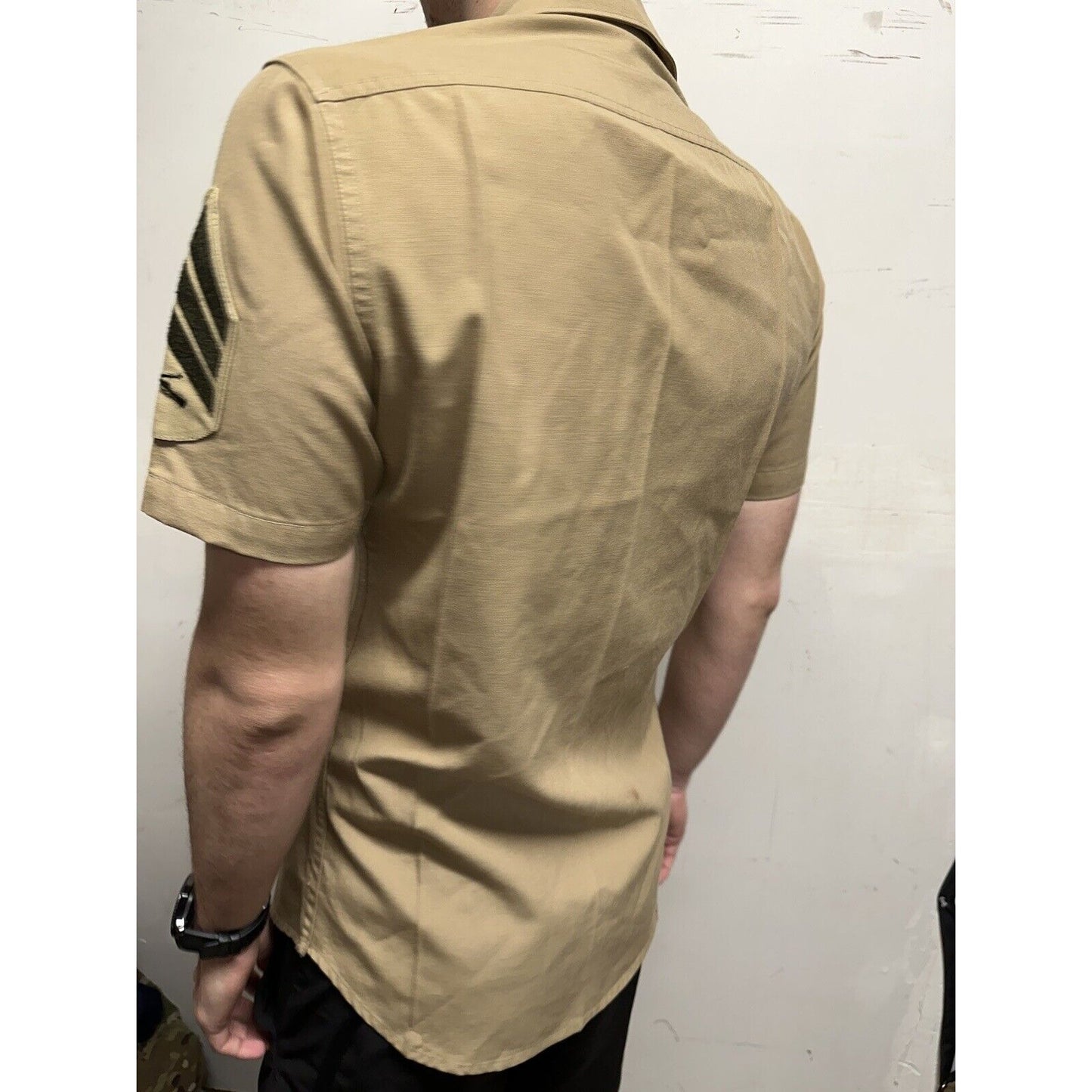Men’s Medium Usmc Marine Button Up Uniform Shirt
