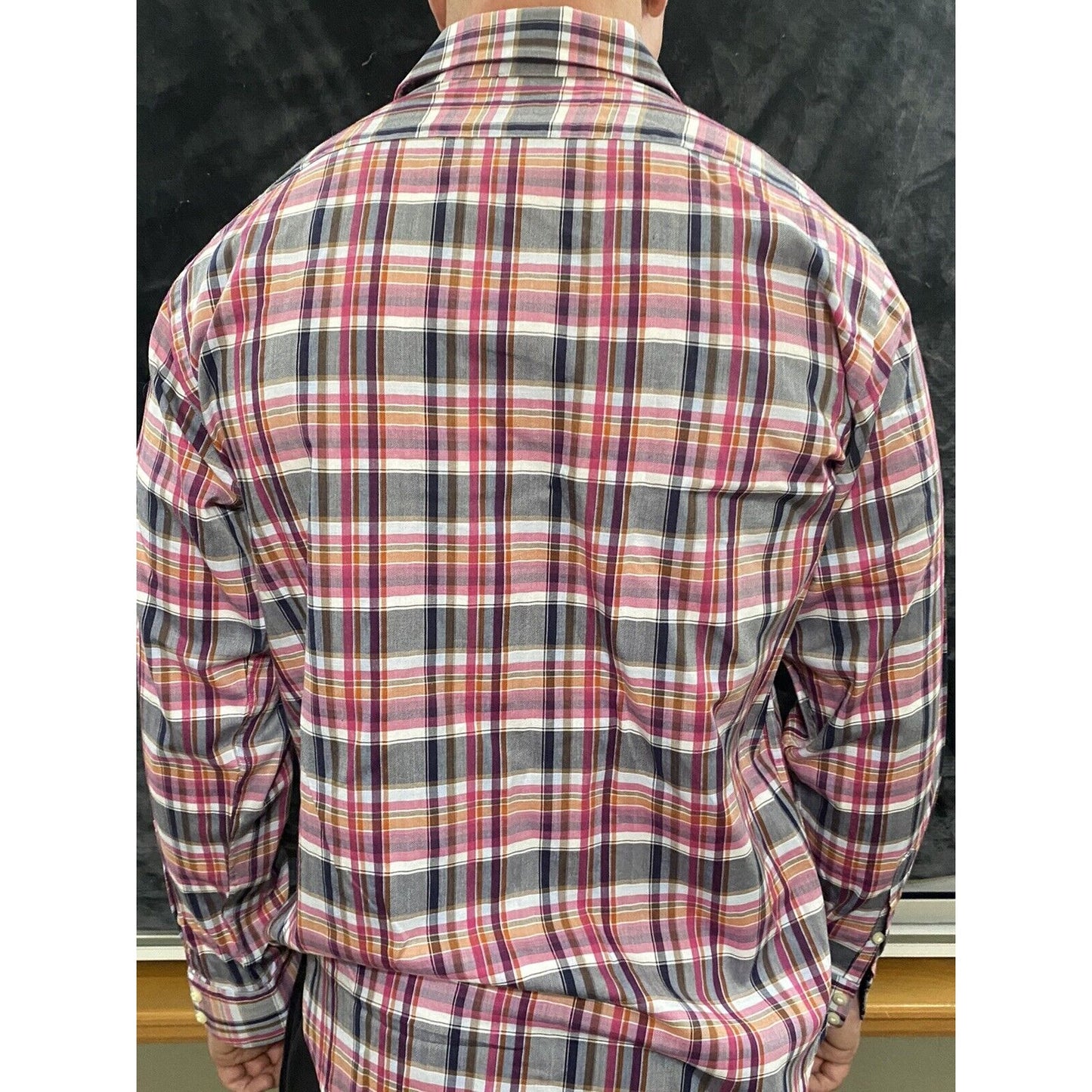 Thomas Dean Men’s Medium Pink Hue Plaid Button-down Casual Long Sleeves