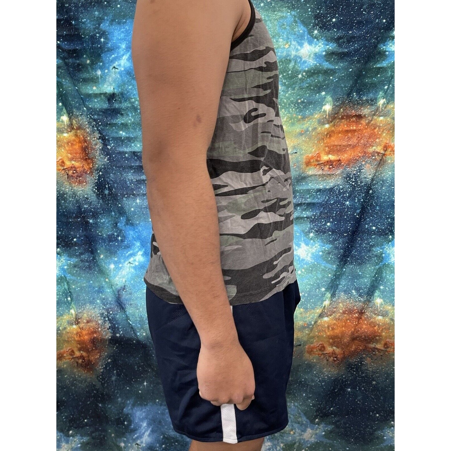 Men’s 21 Men medium camo muscle shirt