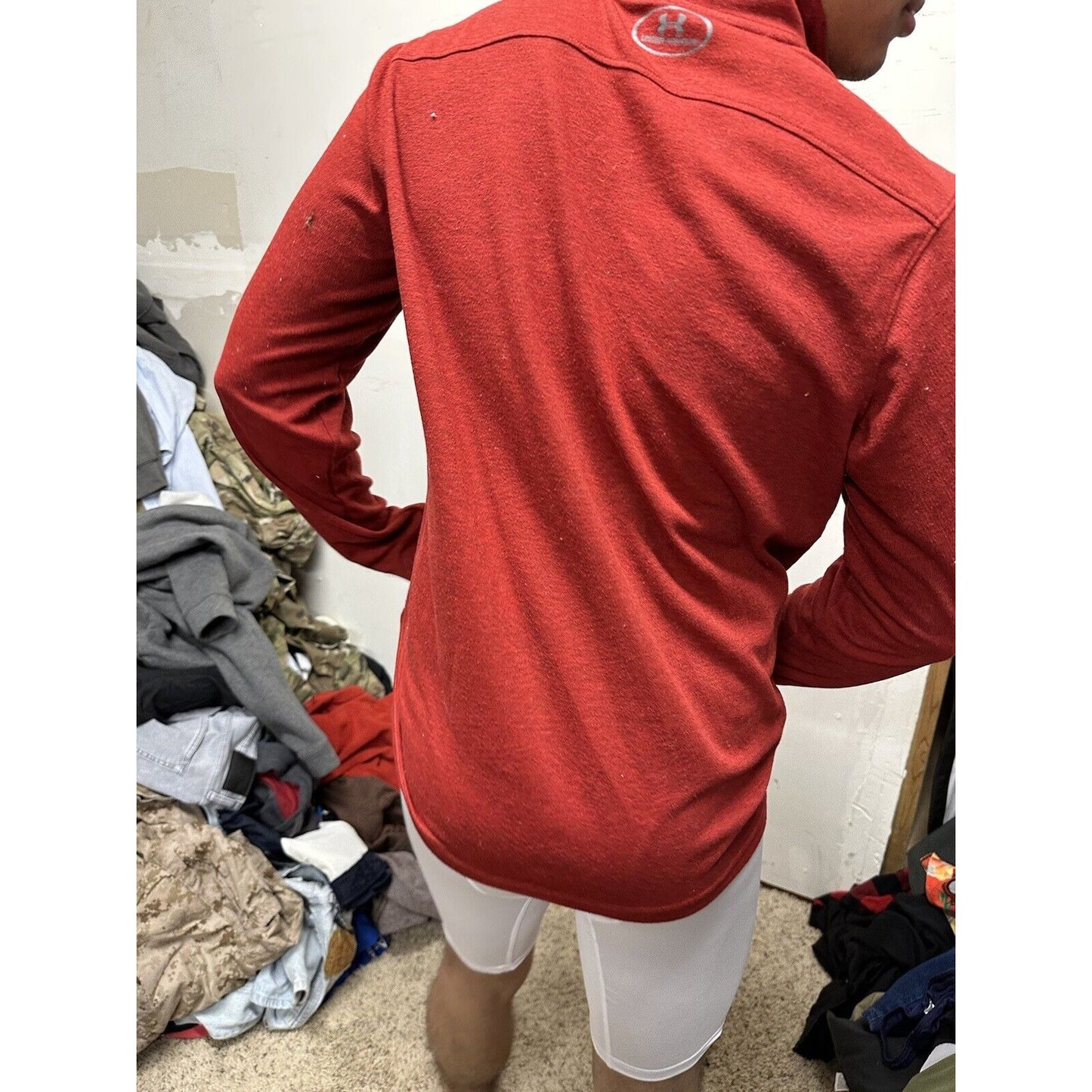 Men’s Red Loose Medium Under Armour 1/4 Zip Pull Over