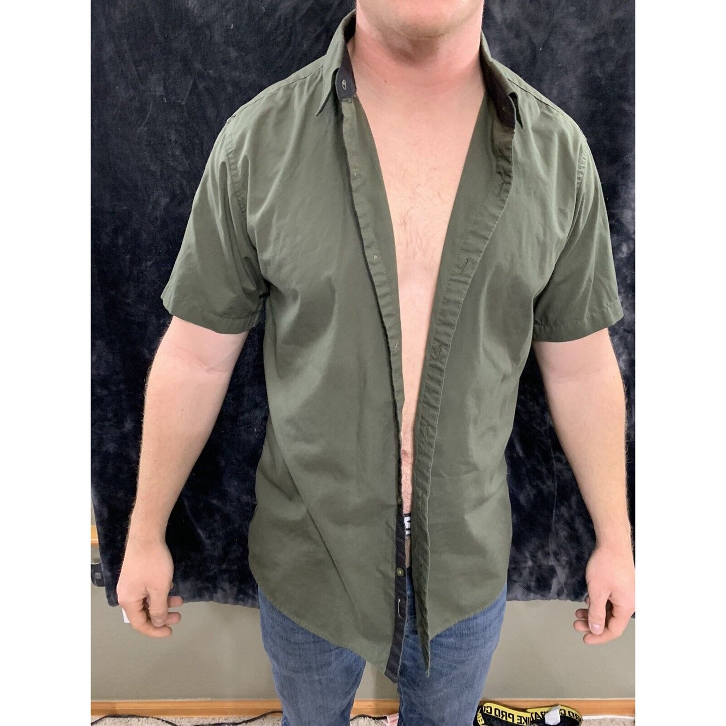 Galaxy by Harvic Men’s Slim Fit Short Sleeve Dress Shirts Olive - Size Large
