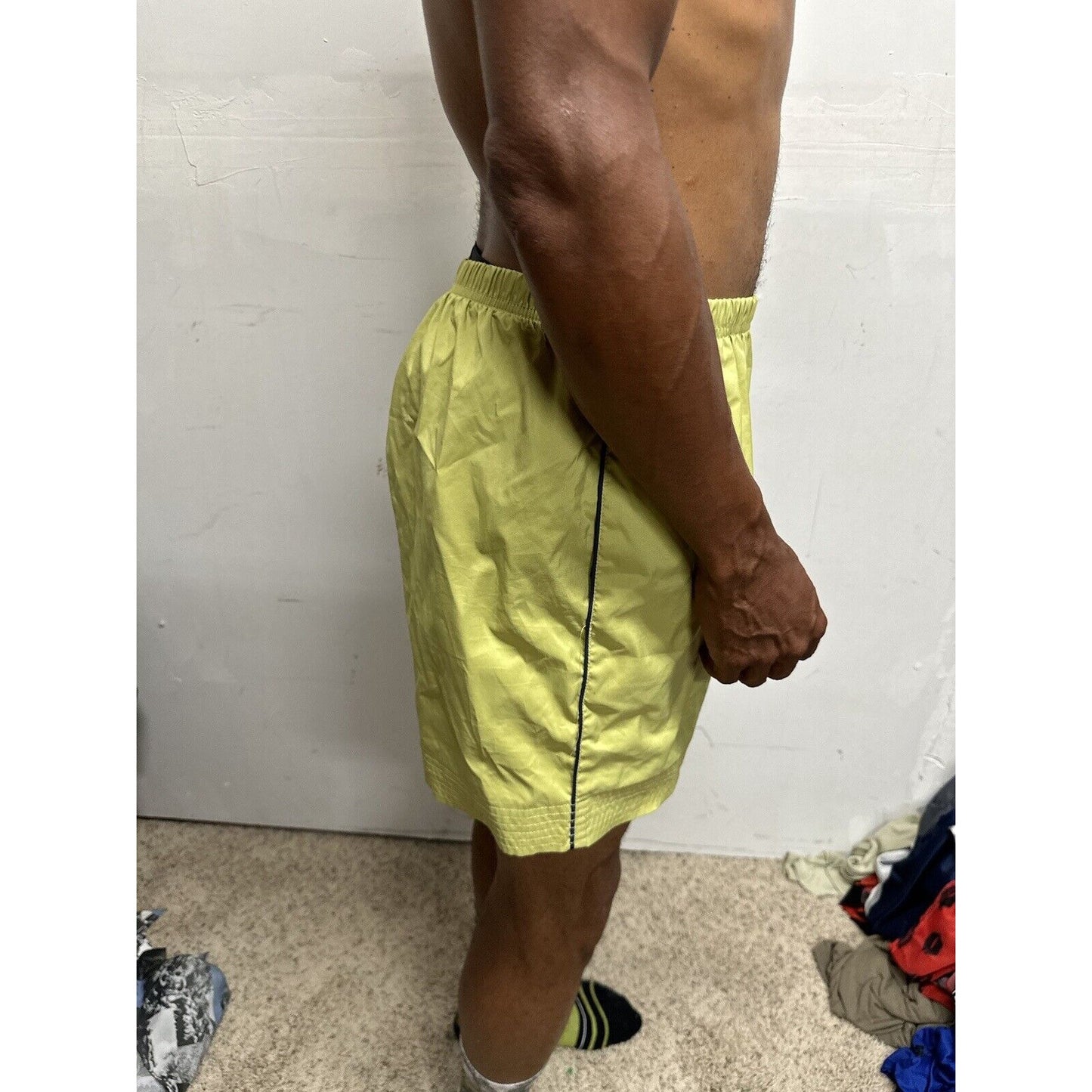 Men’s Large Yellow Reebok Shorts With Pockets