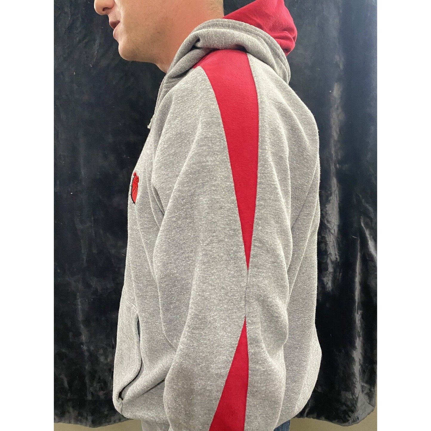 BRIGHTON BULLDOGS FOOTBALL Holloway Men’s XL Gray and Red Hoodie Sweater