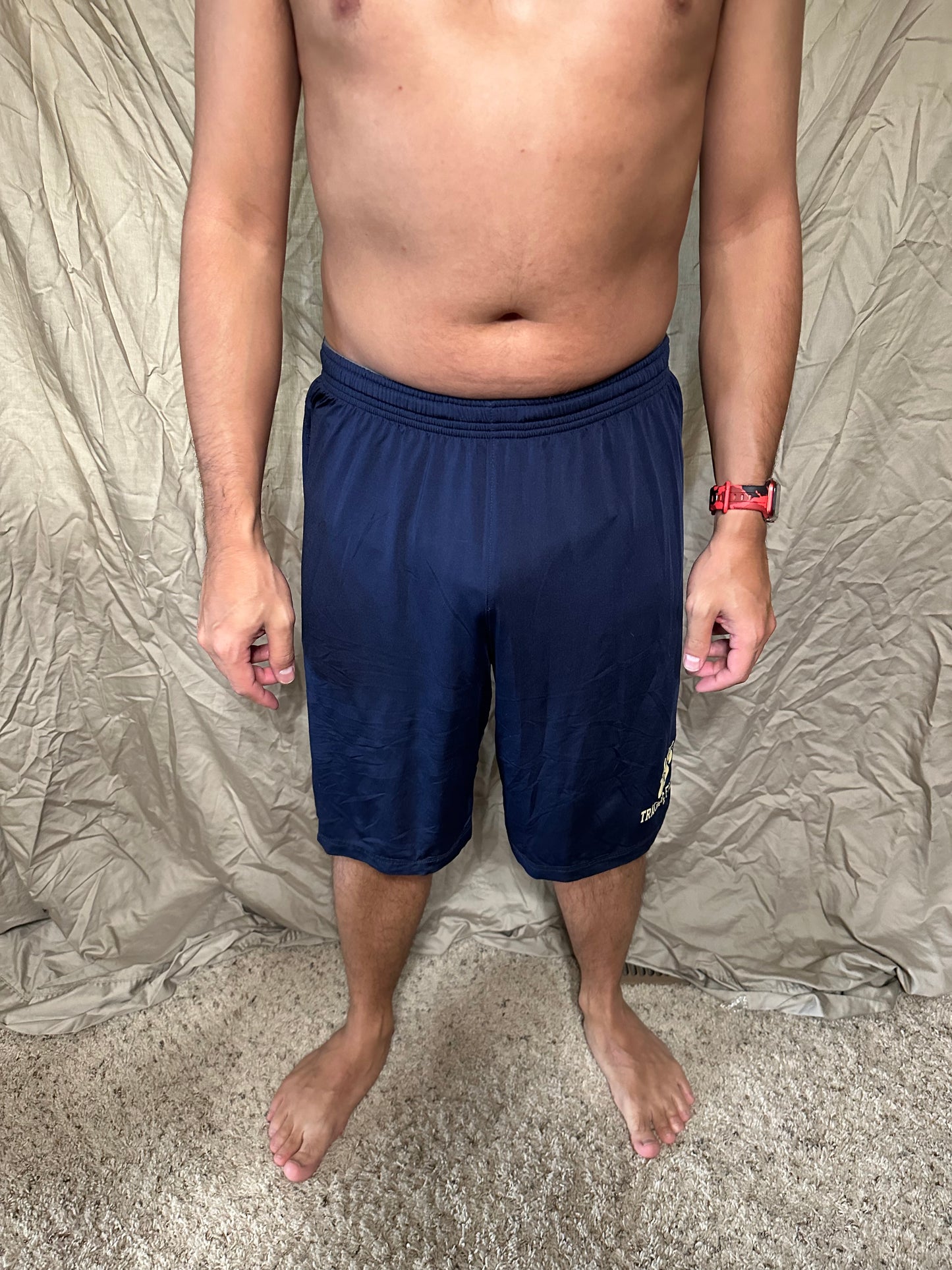 Men’s navy blue under armour heat gear loose shorts athletic no pockets rampart ridge high school track and field