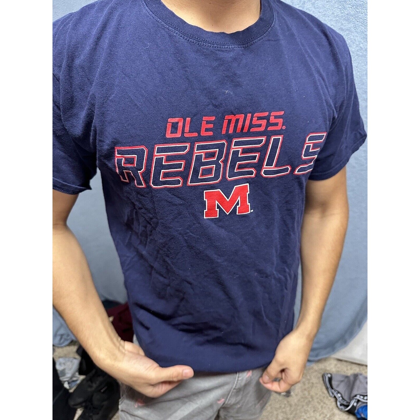 Men’s Dark Blue Ole Miss Rebels Medium Tshirt Short Sleeve