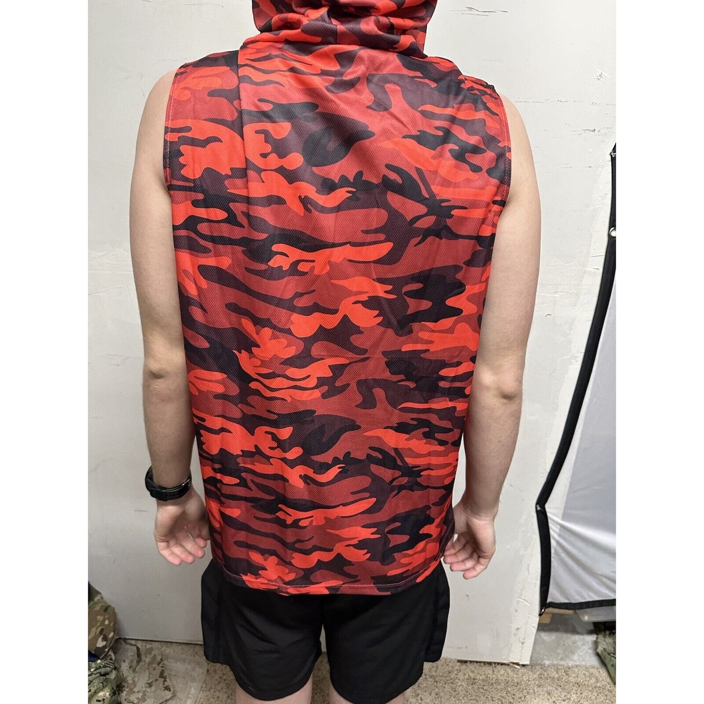 Men’s Red Camo Muscle Pull Over Hoodie Large