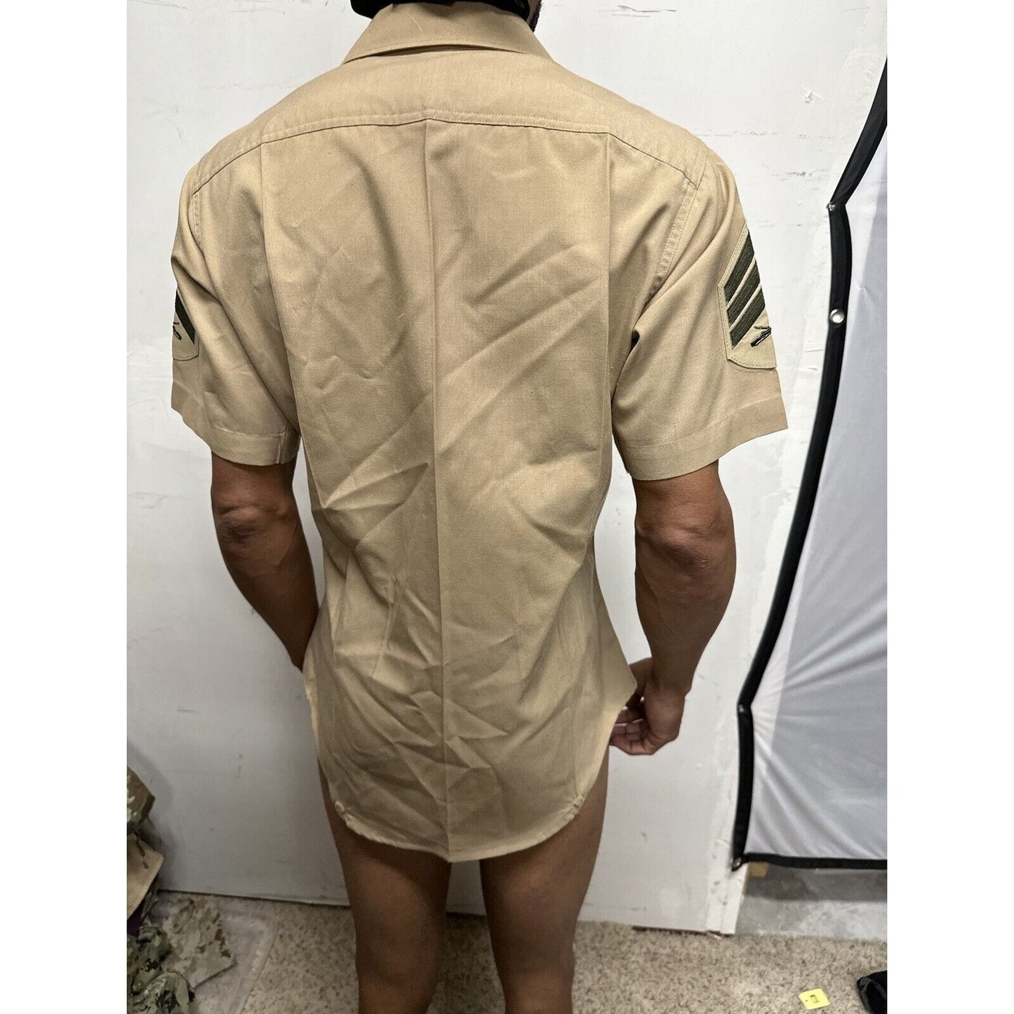 Men’s USMC Marines Uniform Button Up Khaki Shirt Defense Logistics Size 15 Shirt