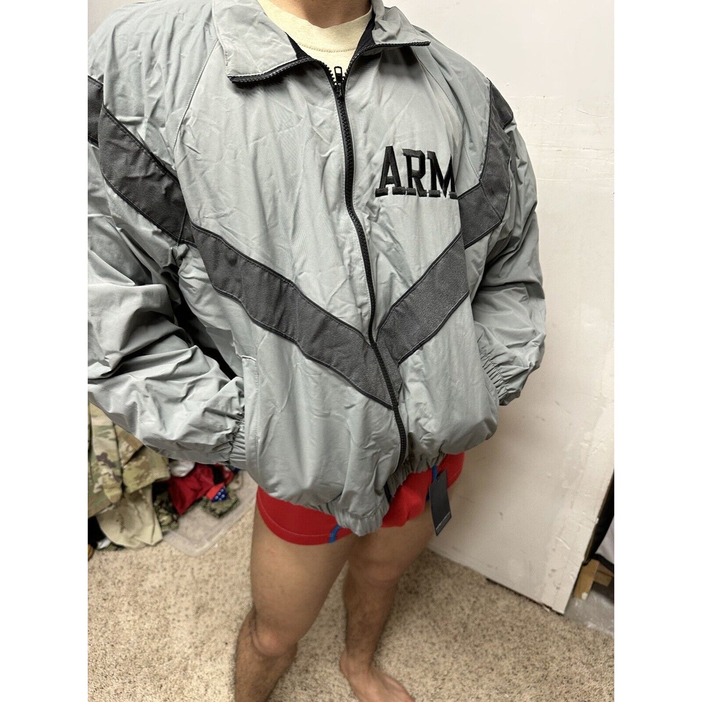 Men’s Army Medium Short Jacket Physical Fitness Uniform Full Zip Gray