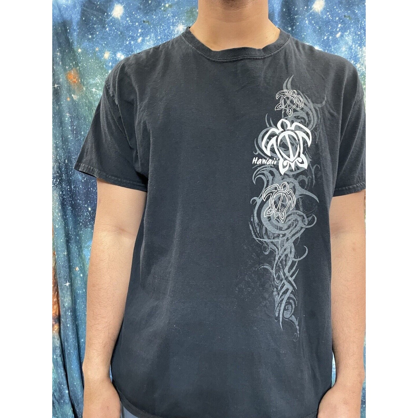 Men’s Gildan XL black Hawaii Turtle design
