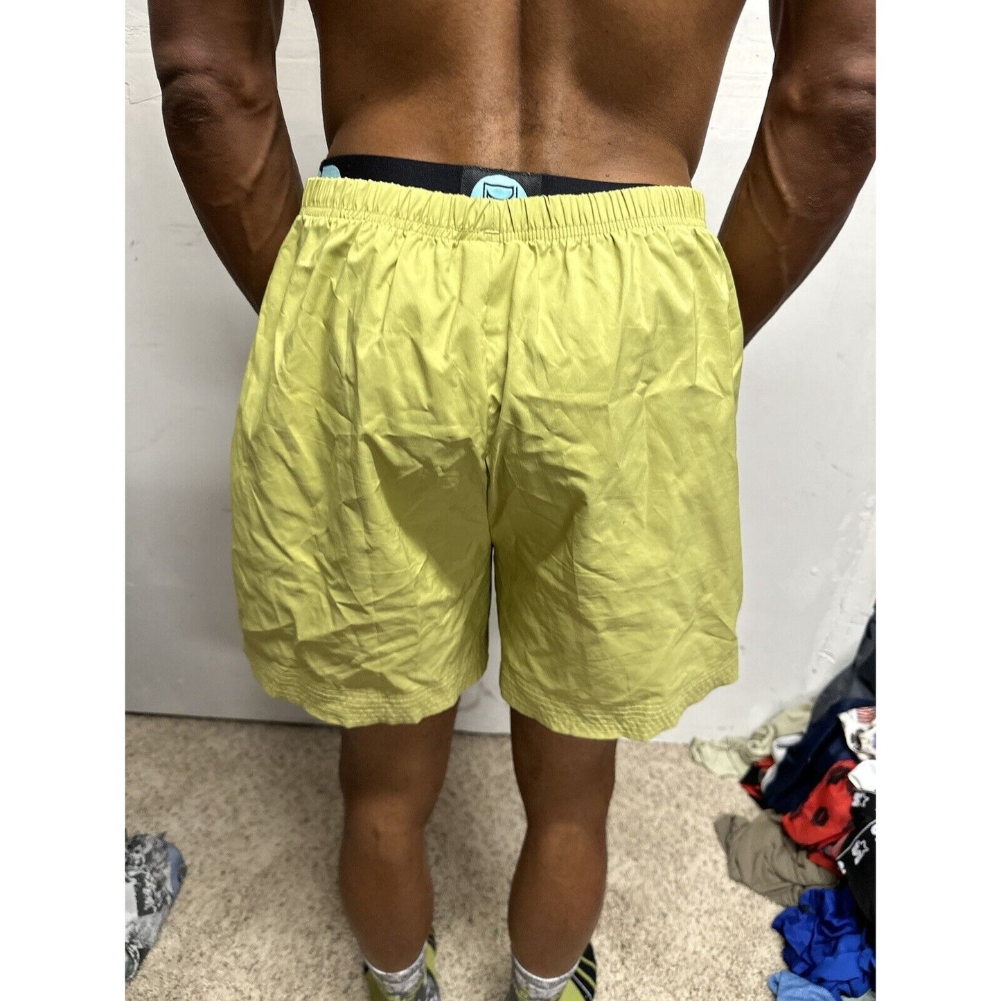 Men’s Large Yellow Reebok Shorts With Pockets