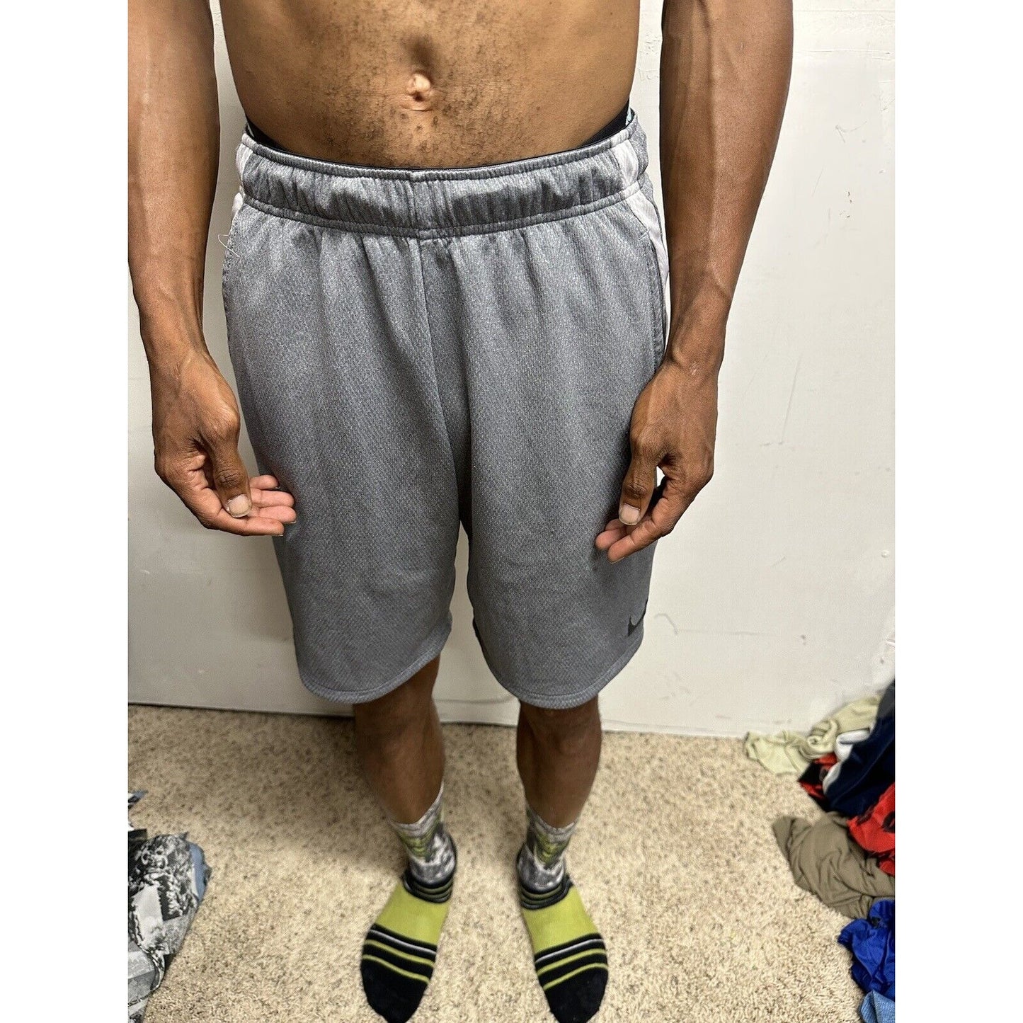 Men’s Nike Small Gray With Pockets Athletic Shorts Dri Fit