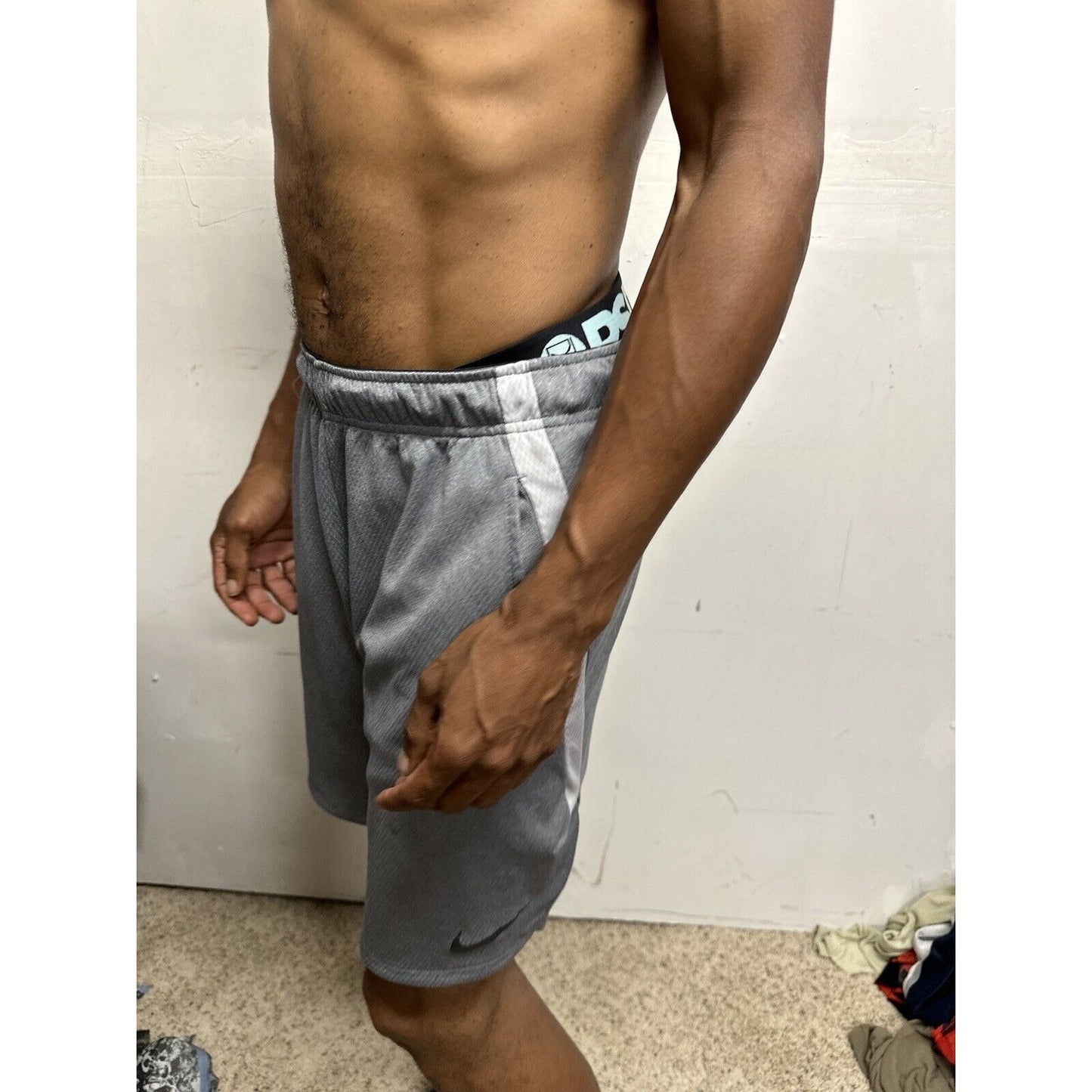 Men’s Nike Small Gray With Pockets Athletic Shorts Dri Fit