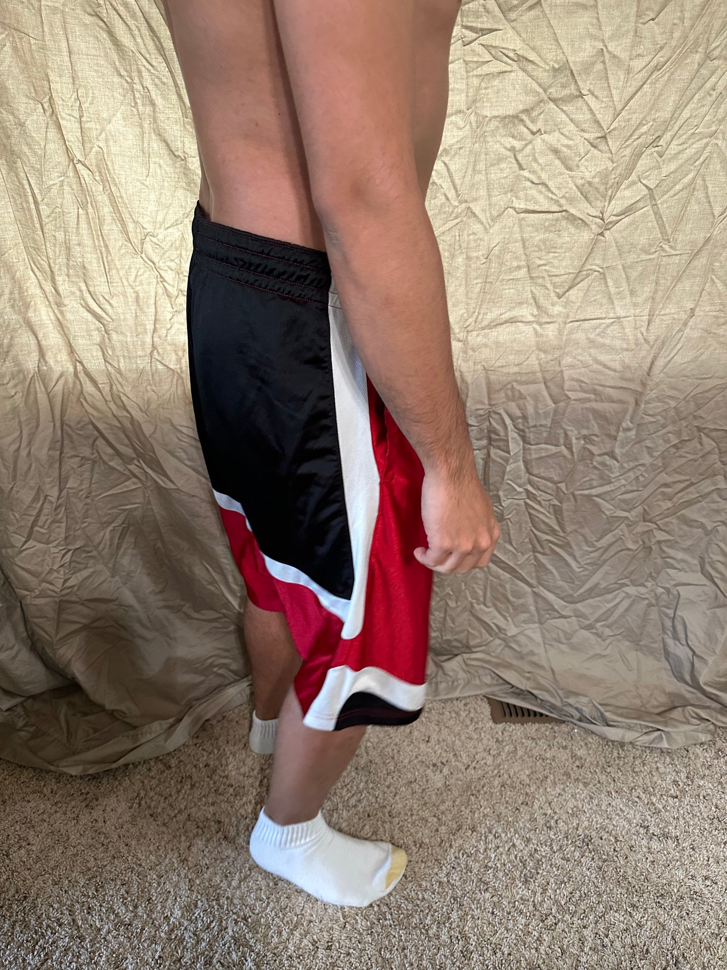 Men’s air Jordan red black white athletic shorts with pockets size medium