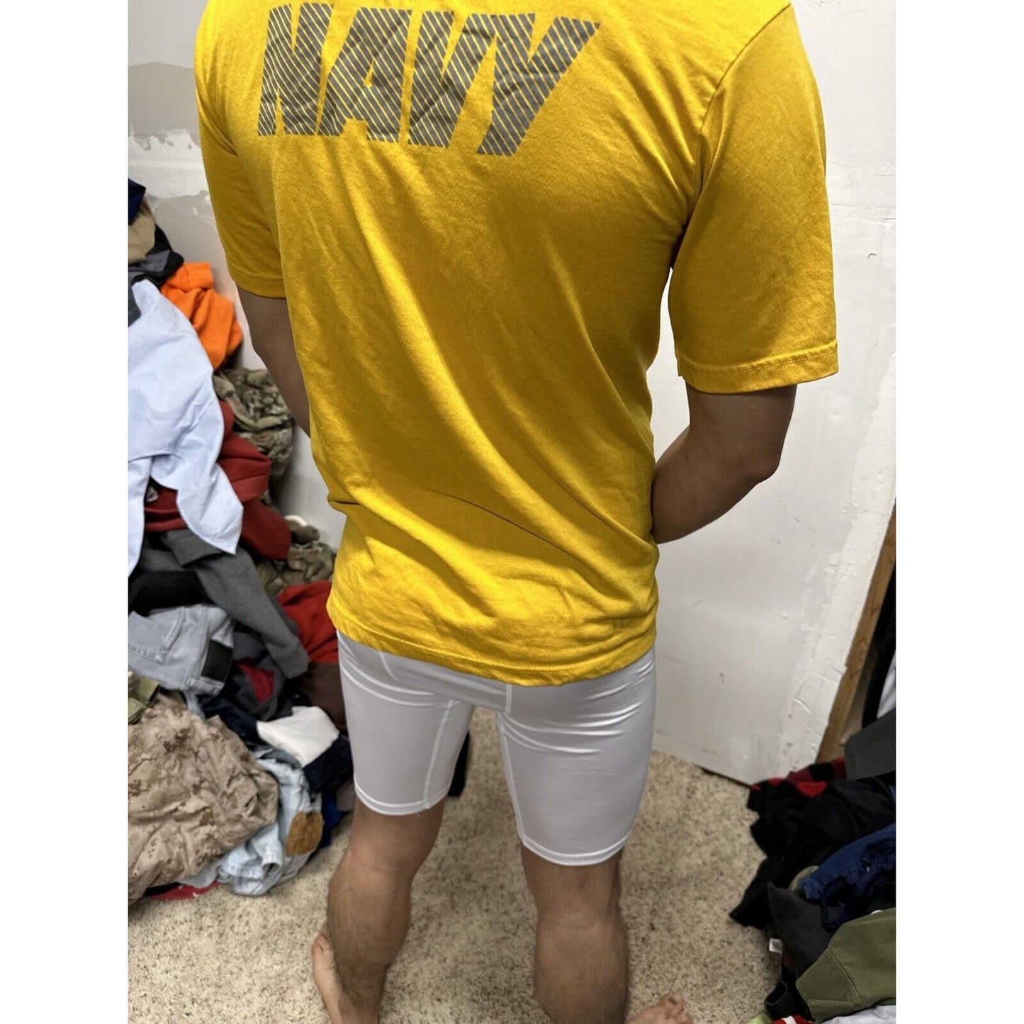 Men’s US Navy Small Yellow PT Physical Fitness Uniform Shirt Short Sleeves