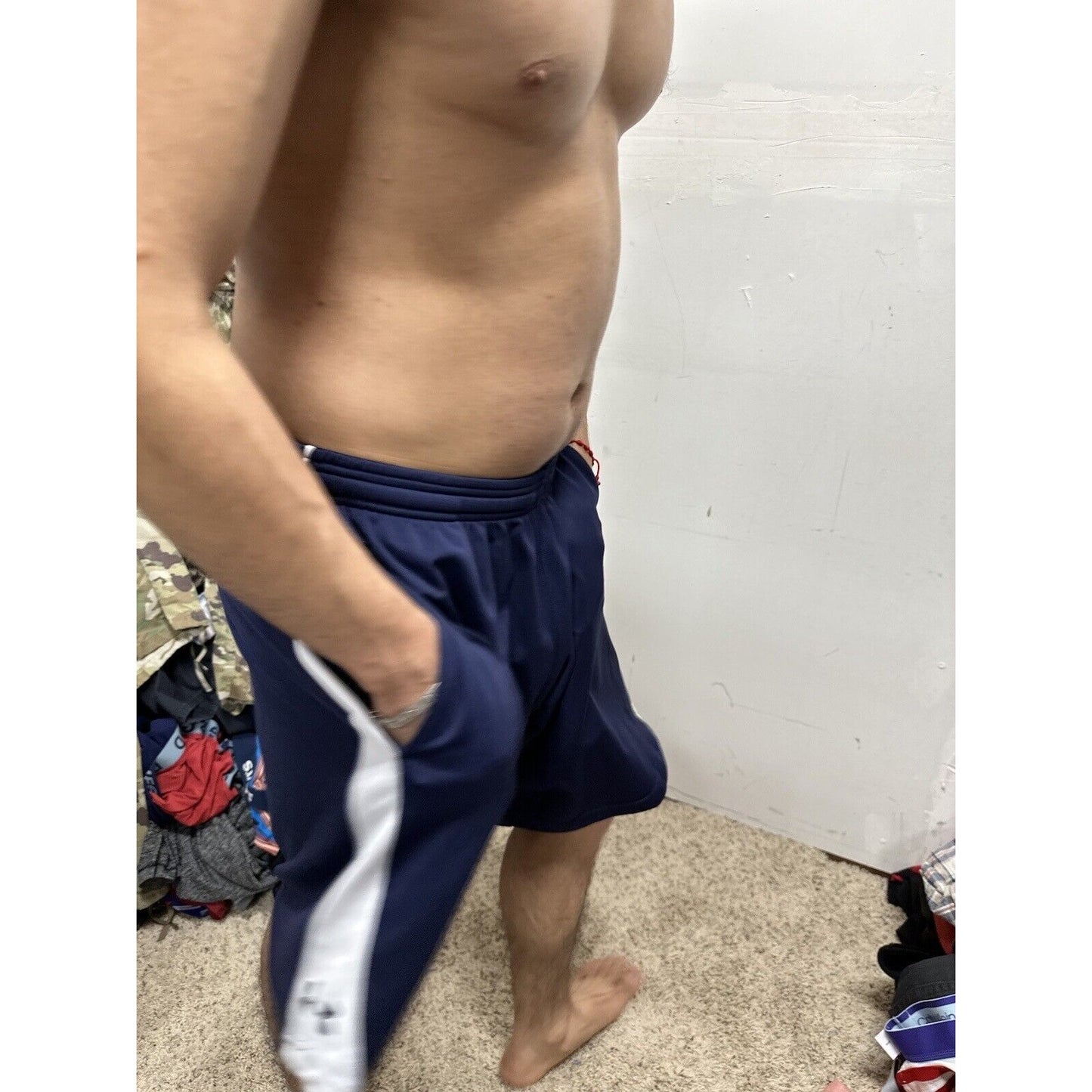 Men’s Dark Blue Large Under Armour Athletic Shorts With Pockets
