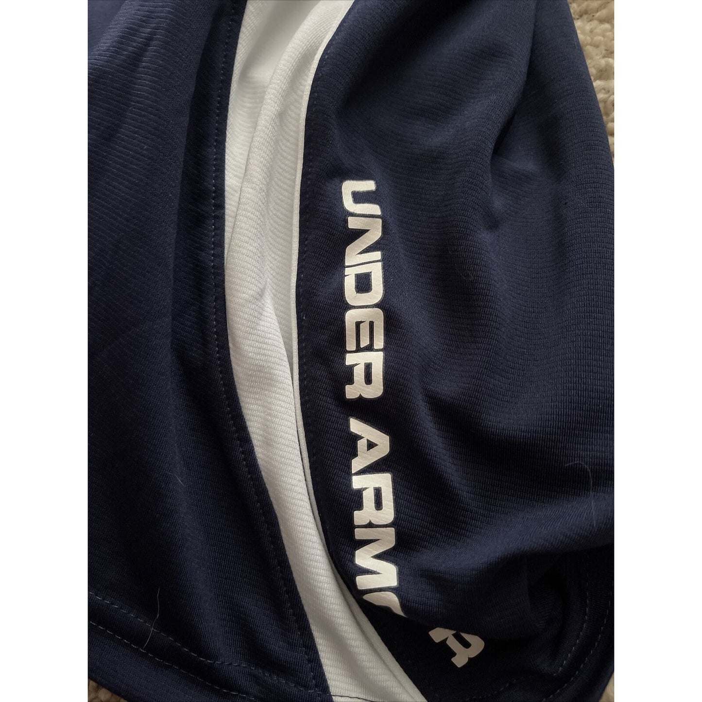 Men’s Under Armour XL navy blue white shorts