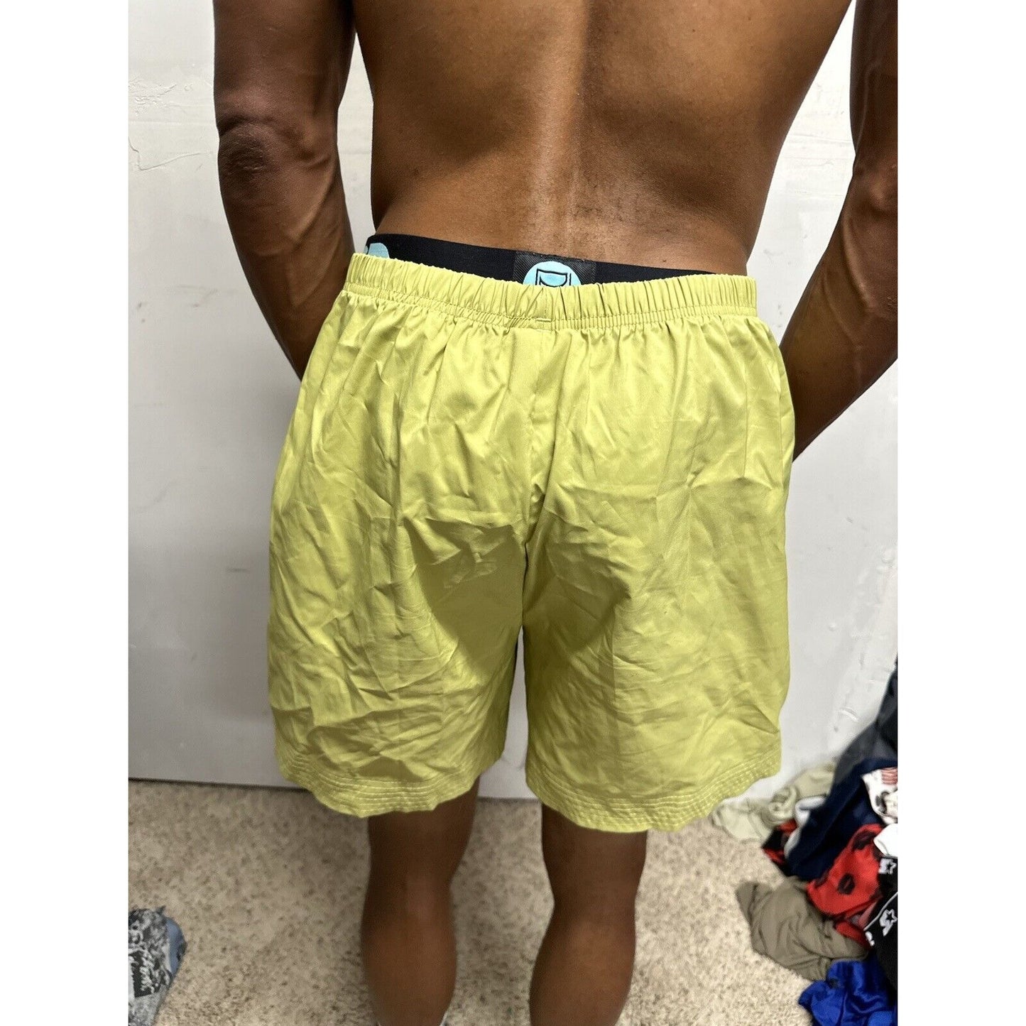 Men’s Large Yellow Reebok Shorts With Pockets