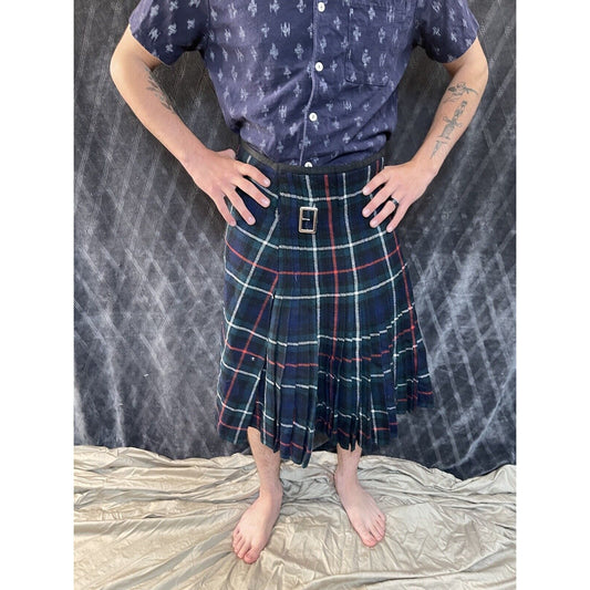 men’s kilt woman’s skirt 40” across stretched out plaid Dark green and blue