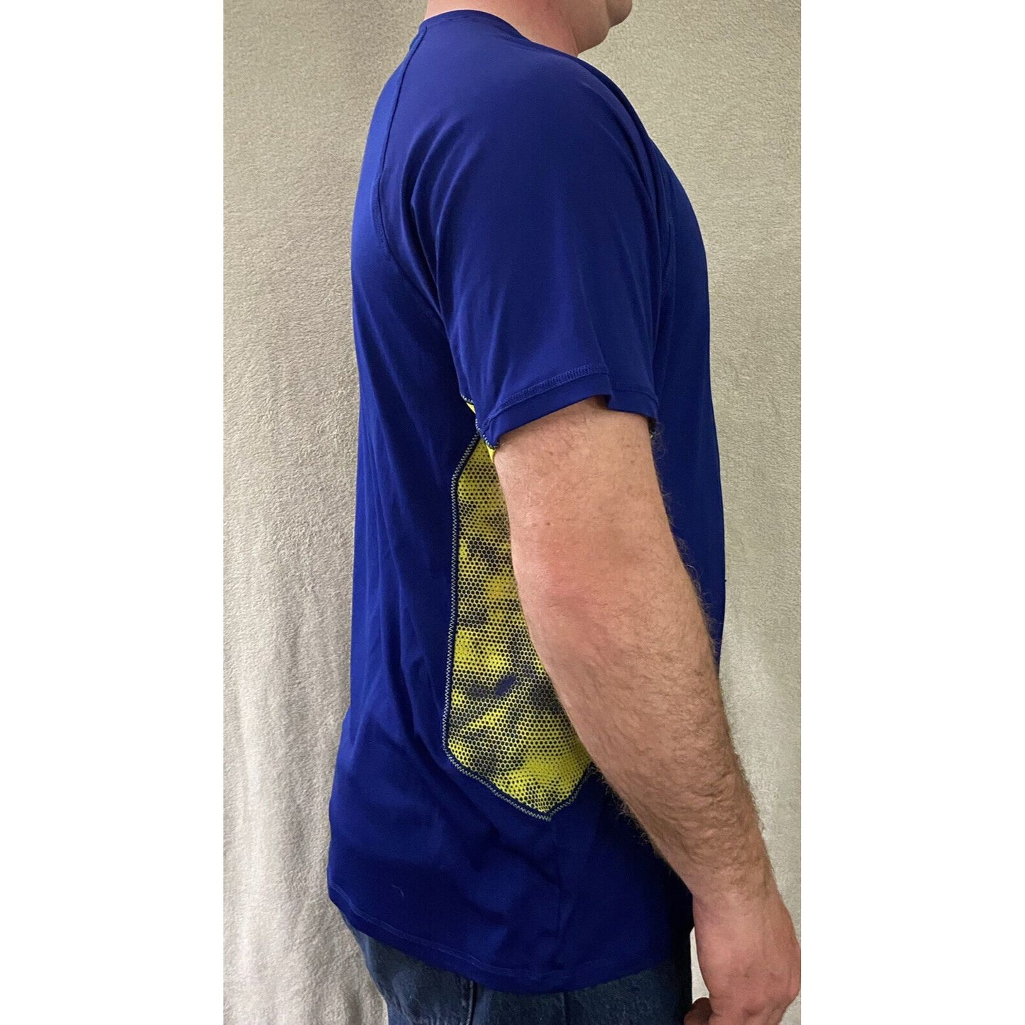 Under Armour Men’s XL Blue Neon Yellow Polyester Gym Training Athletic Shirt