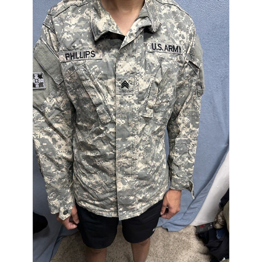 Men’s Army Combat Uniform Acu With Patches Fits Like A Medium Regular