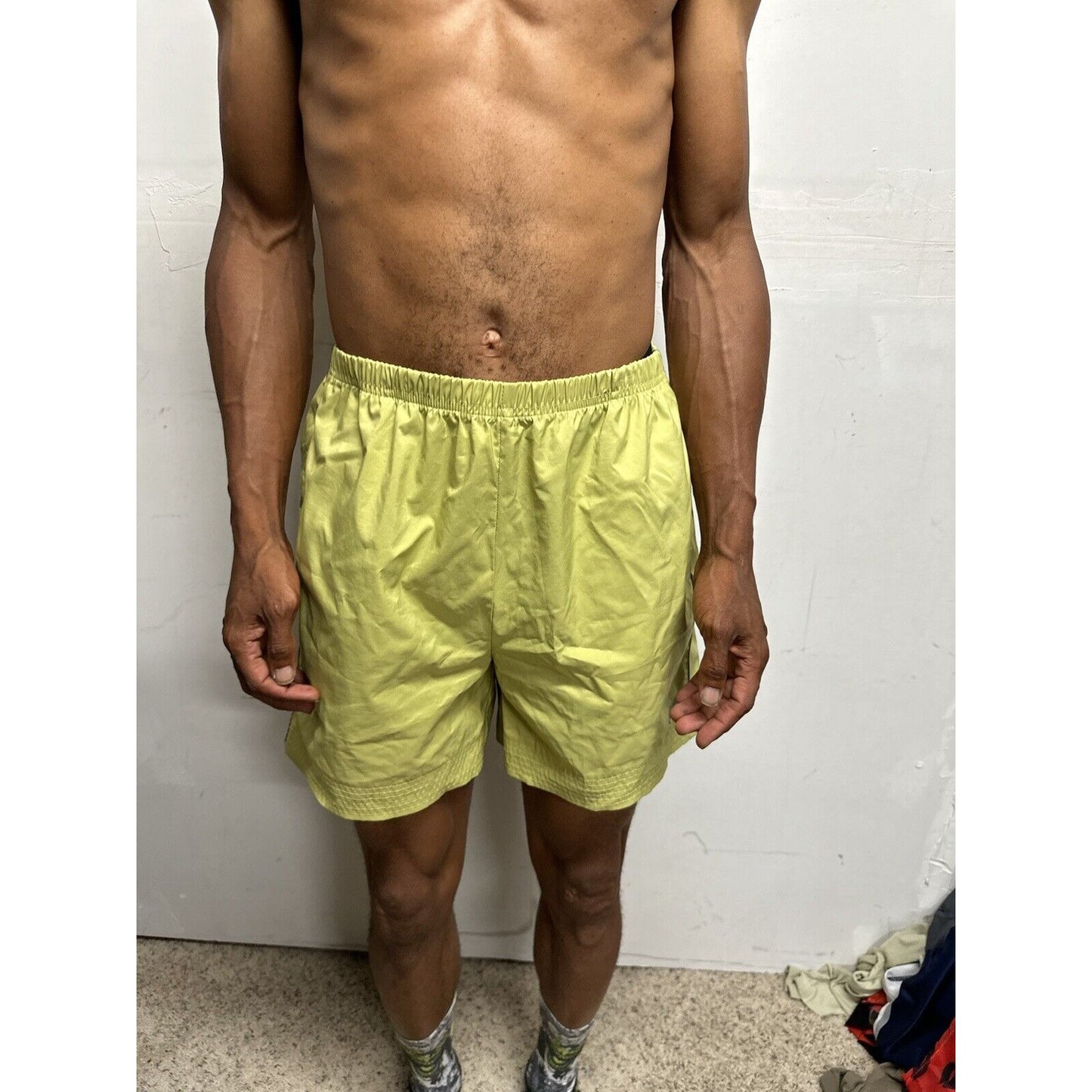 Men’s Large Yellow Reebok Shorts With Pockets
