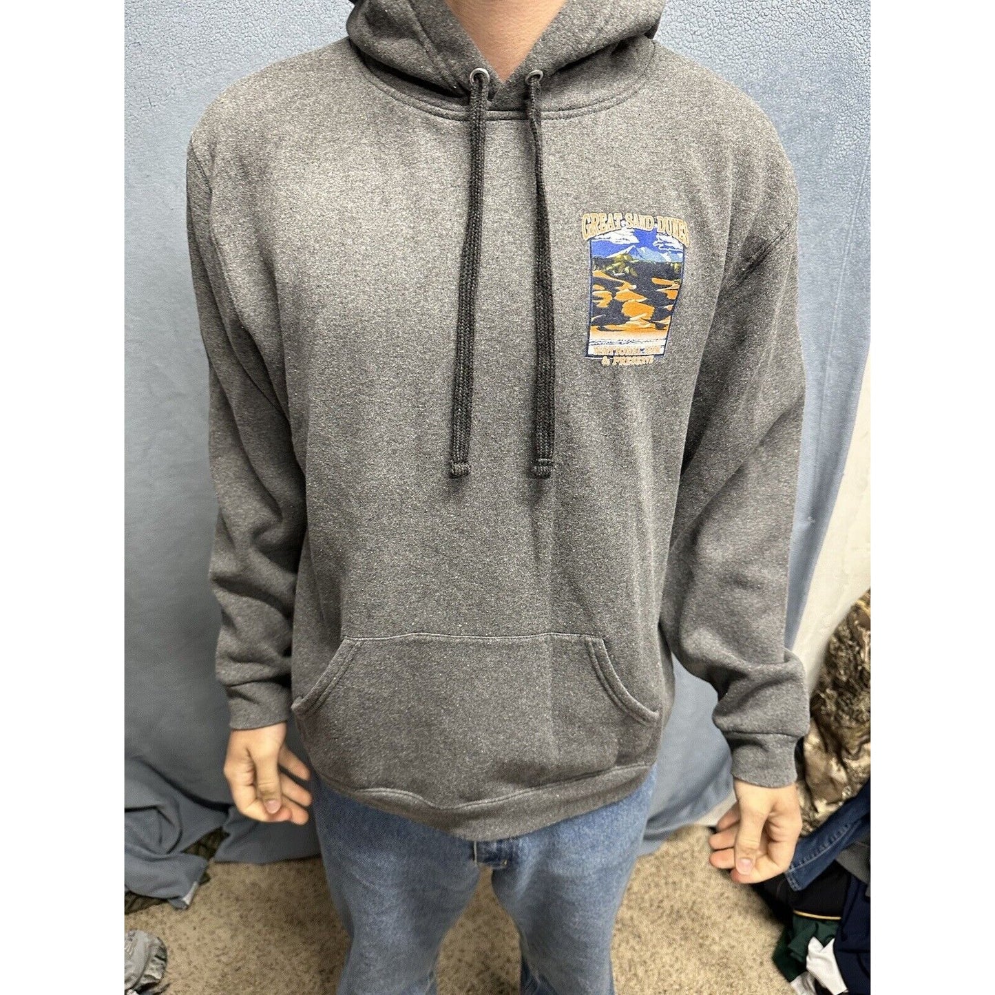 Men’s Gray XL Hoodie Pullover Lone Rock Great Sand Dunes National Park Colorado