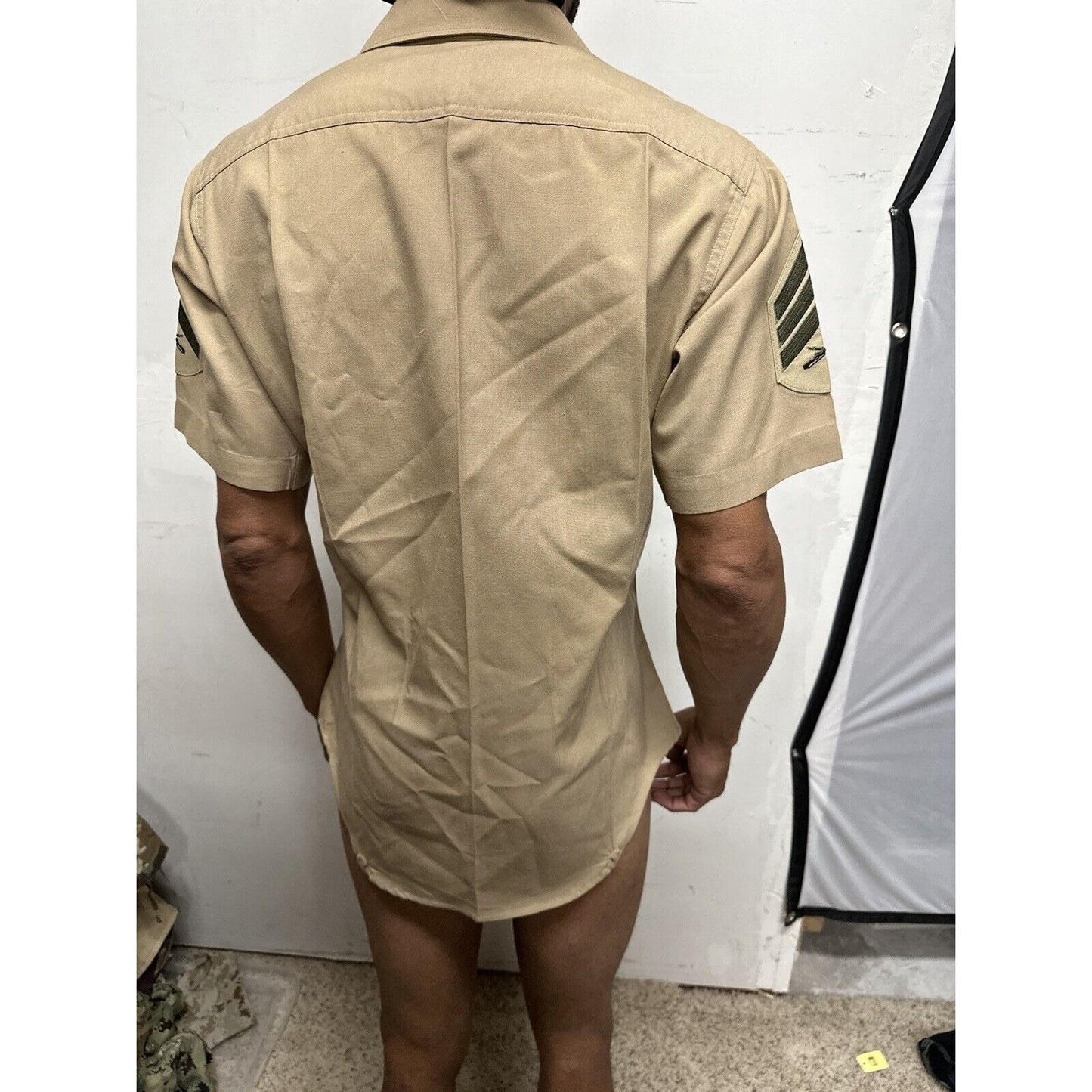 Men’s USMC Marines Uniform Button Up Khaki Shirt Defense Logistics Size 15 Shirt