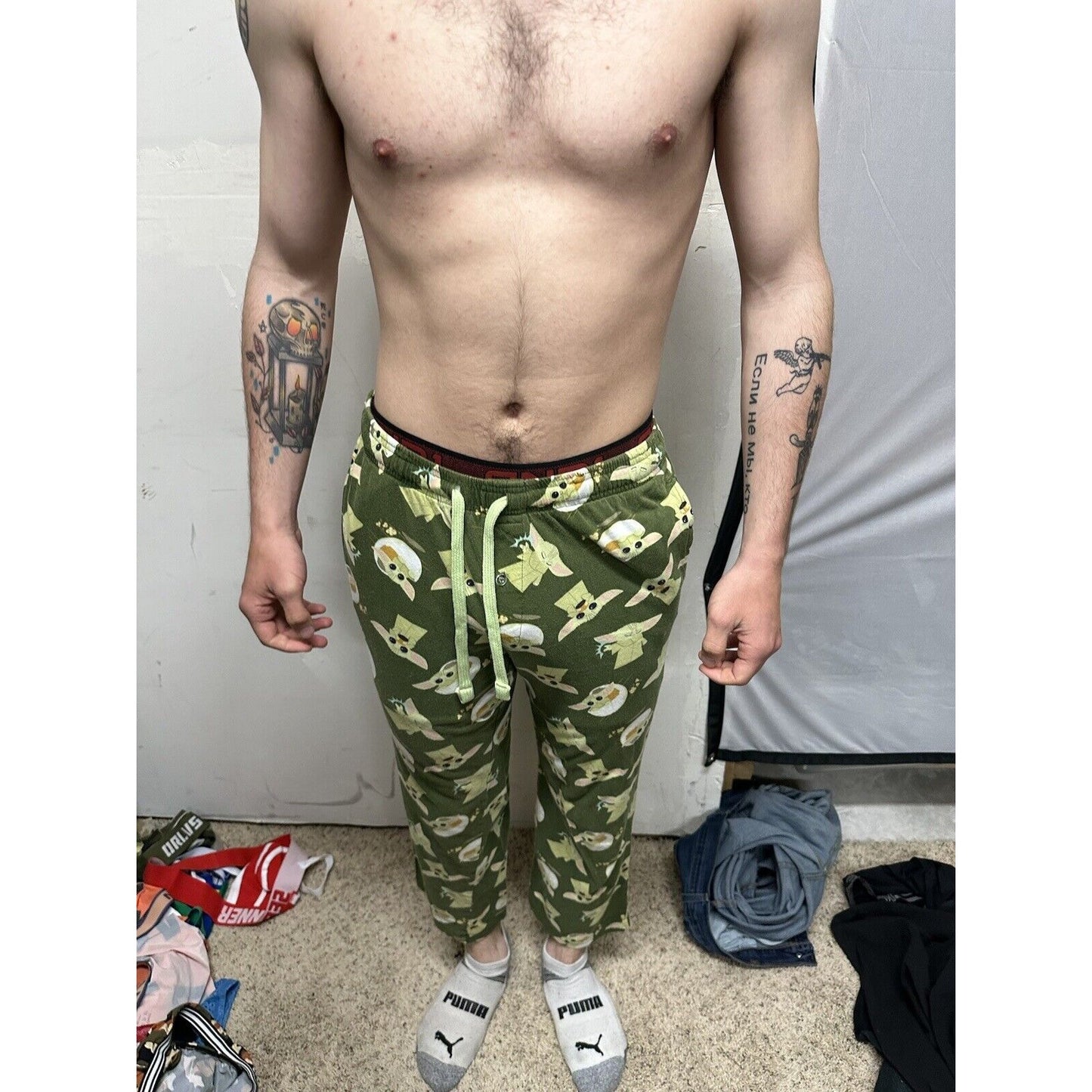 Men’s Small Hot Topic Star Wars Baby Yoda Lounge Pants Pajama Bottoms