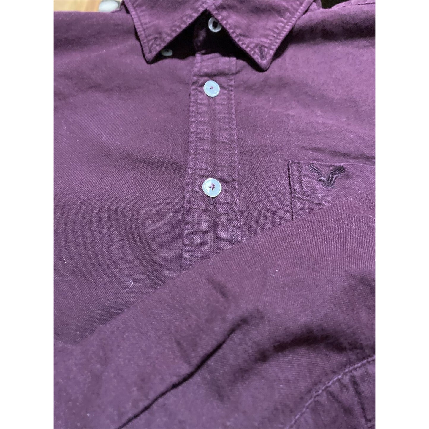 American Eagle Outfitters Men’s Medium Plum Button-down Classic Fit Long Sleeves